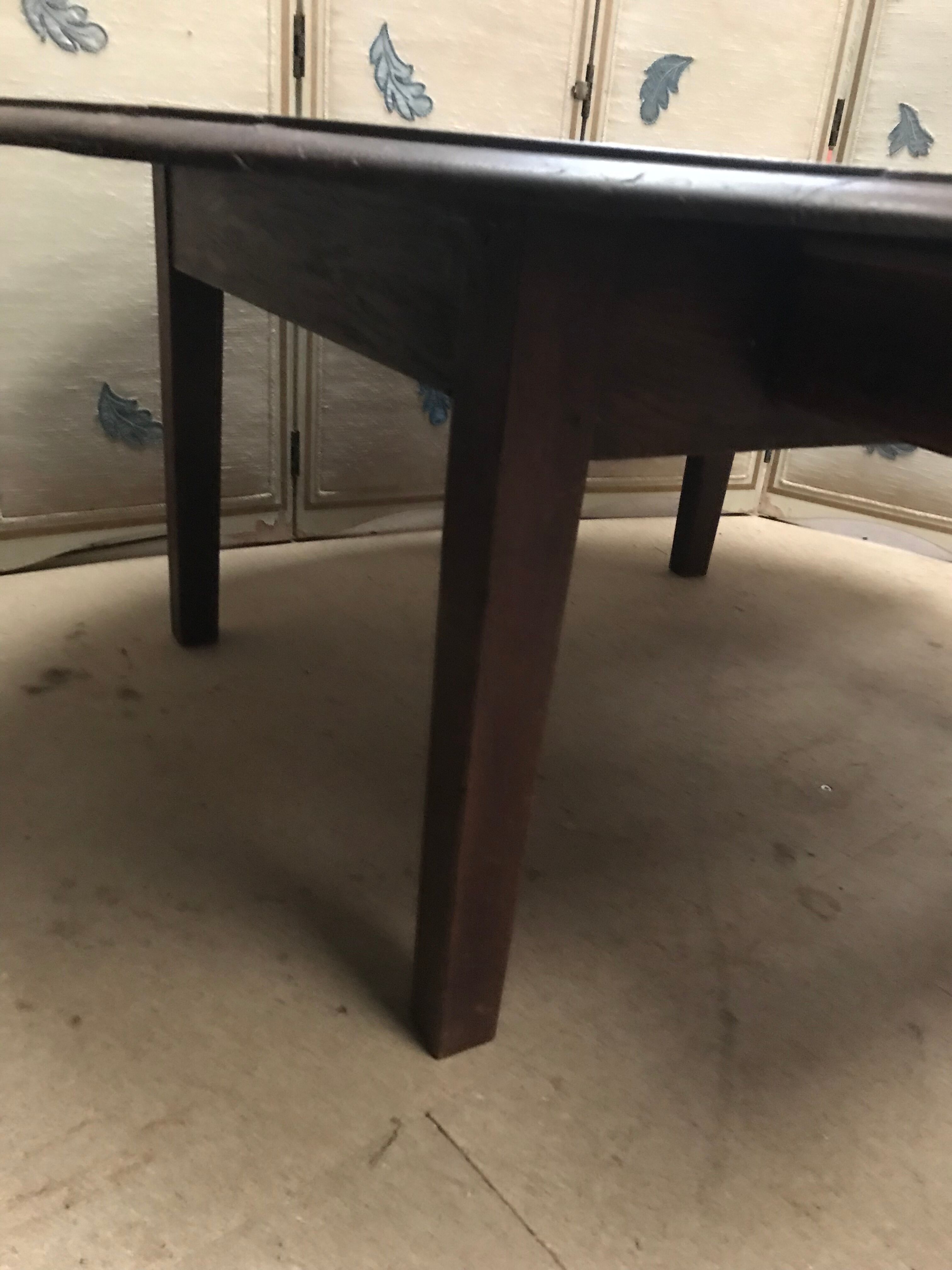 Oval coffee table in vintage oak year 40/50