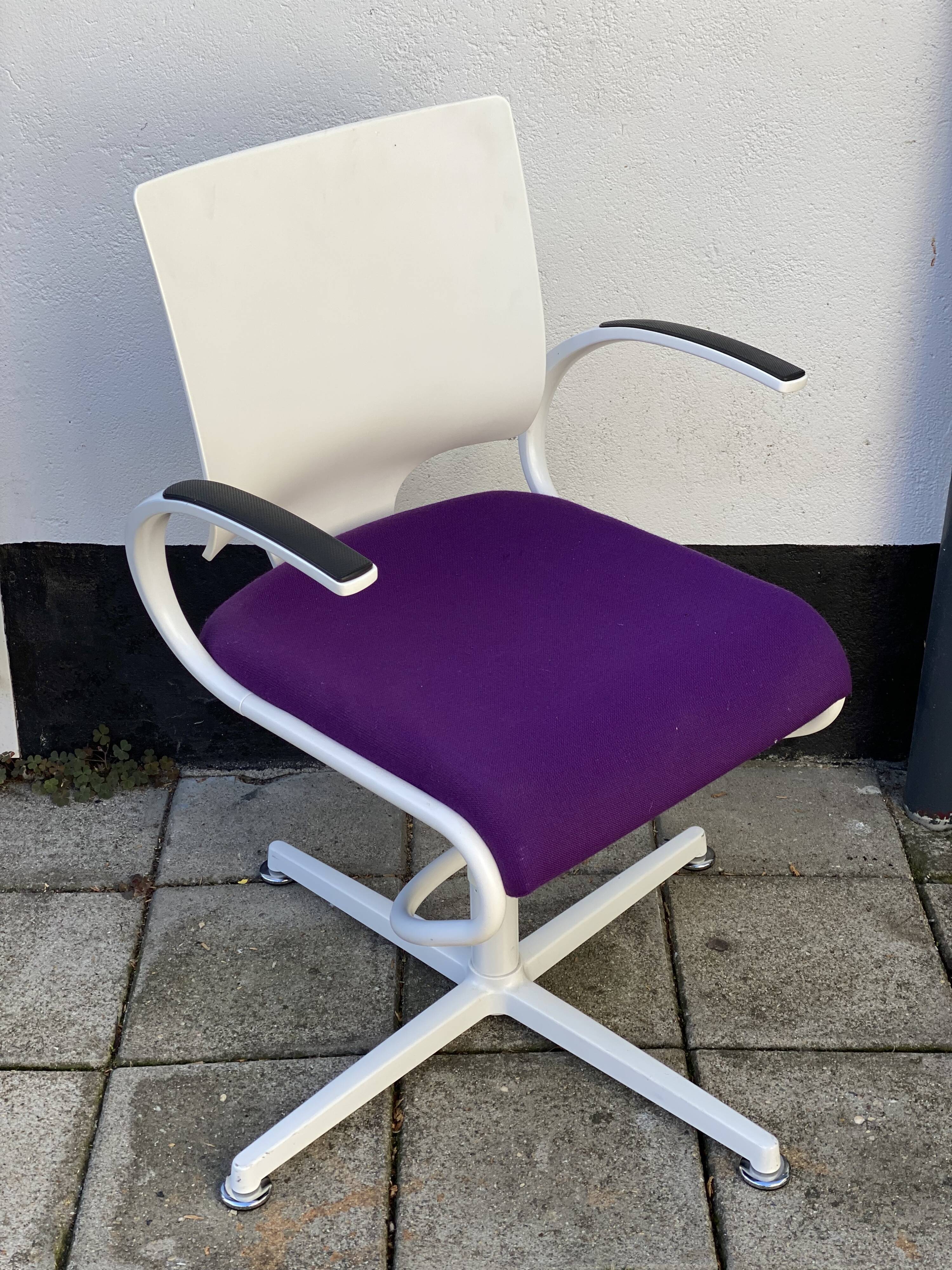 Commercial office lordo armchair from dauphin