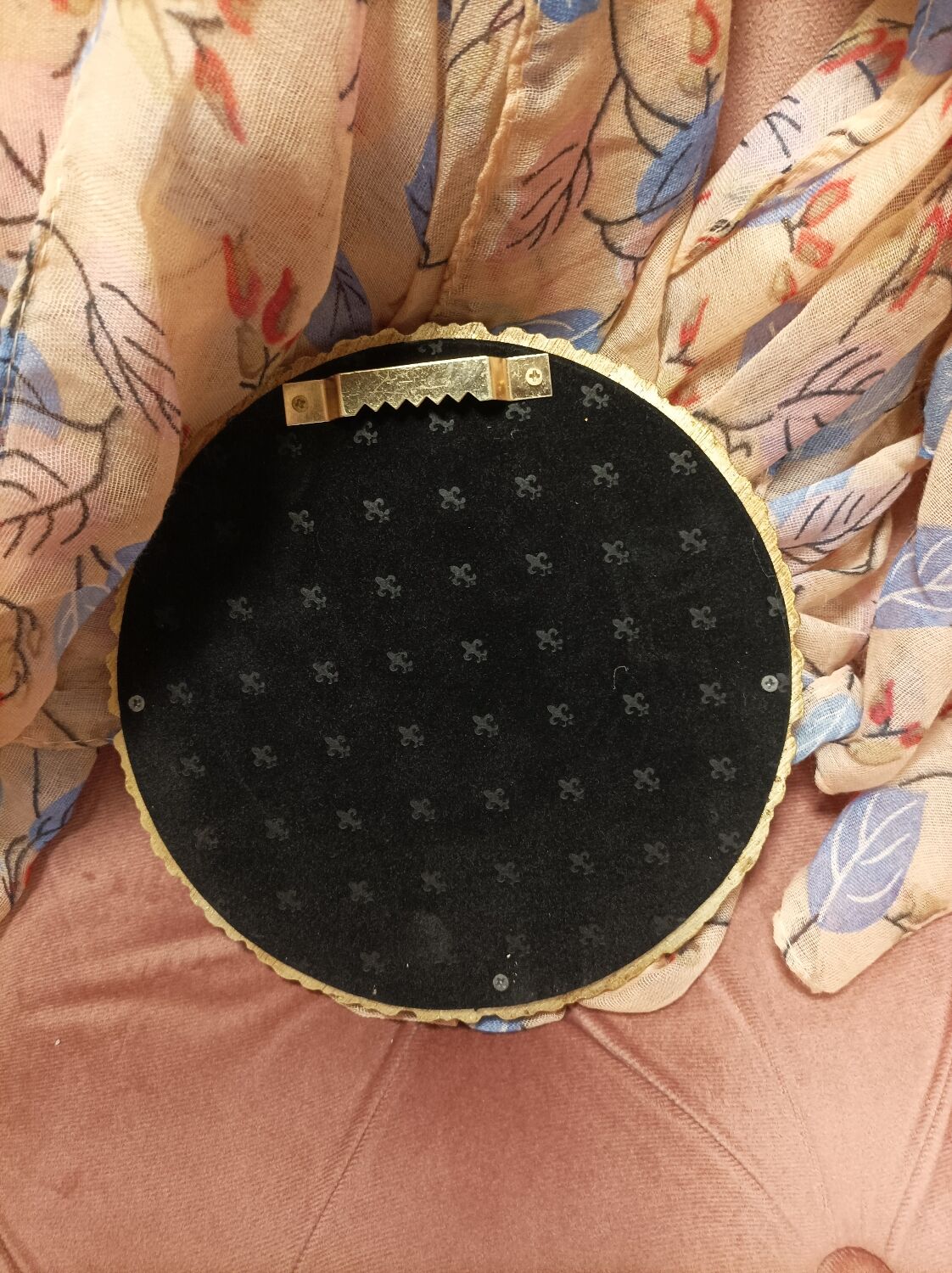 Convex mirror or golden witch's eye