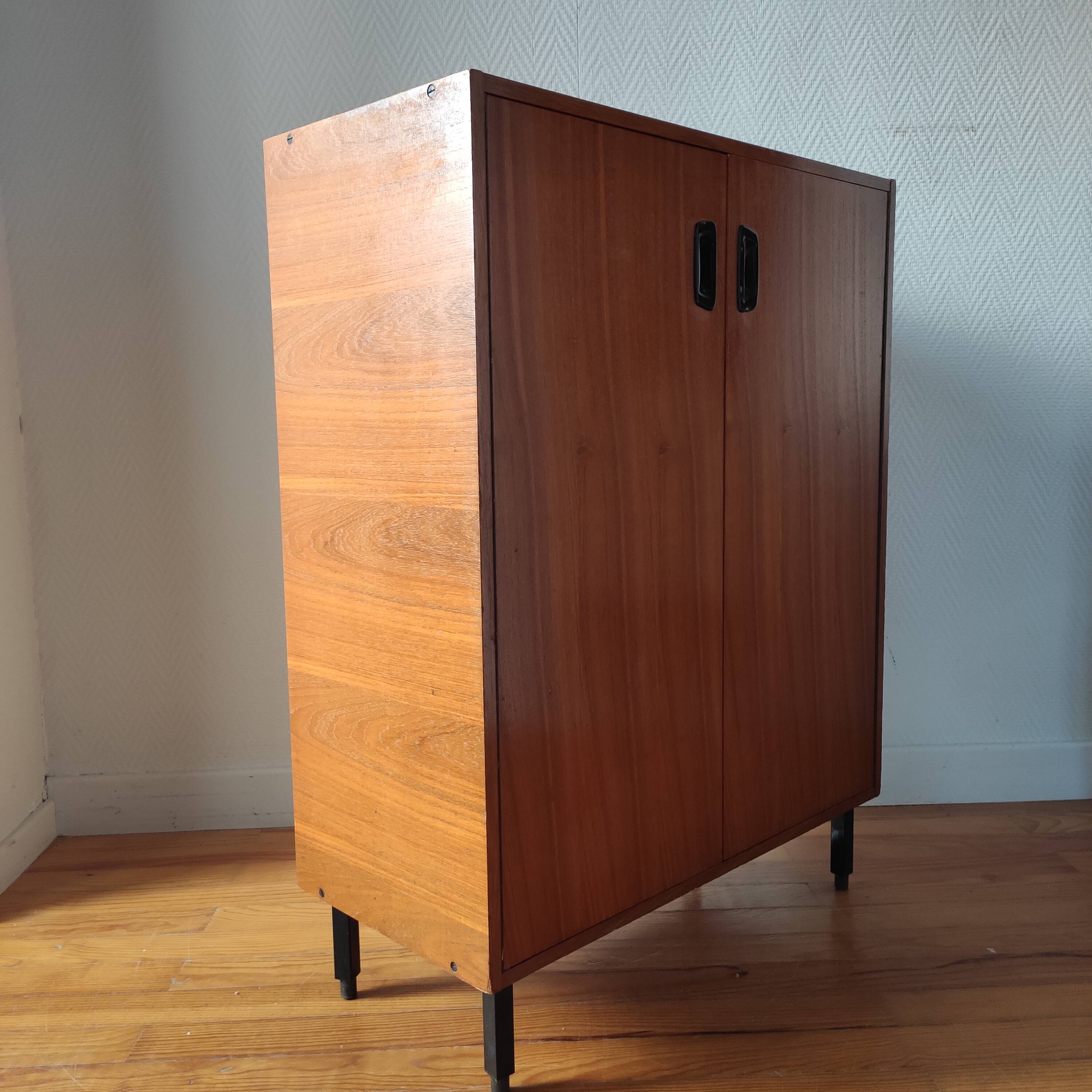 Small Scandinavian chest of drawers 1960
