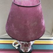 Lampe potiche porcelaine dessin fleurs avec abat-jour violet vintage