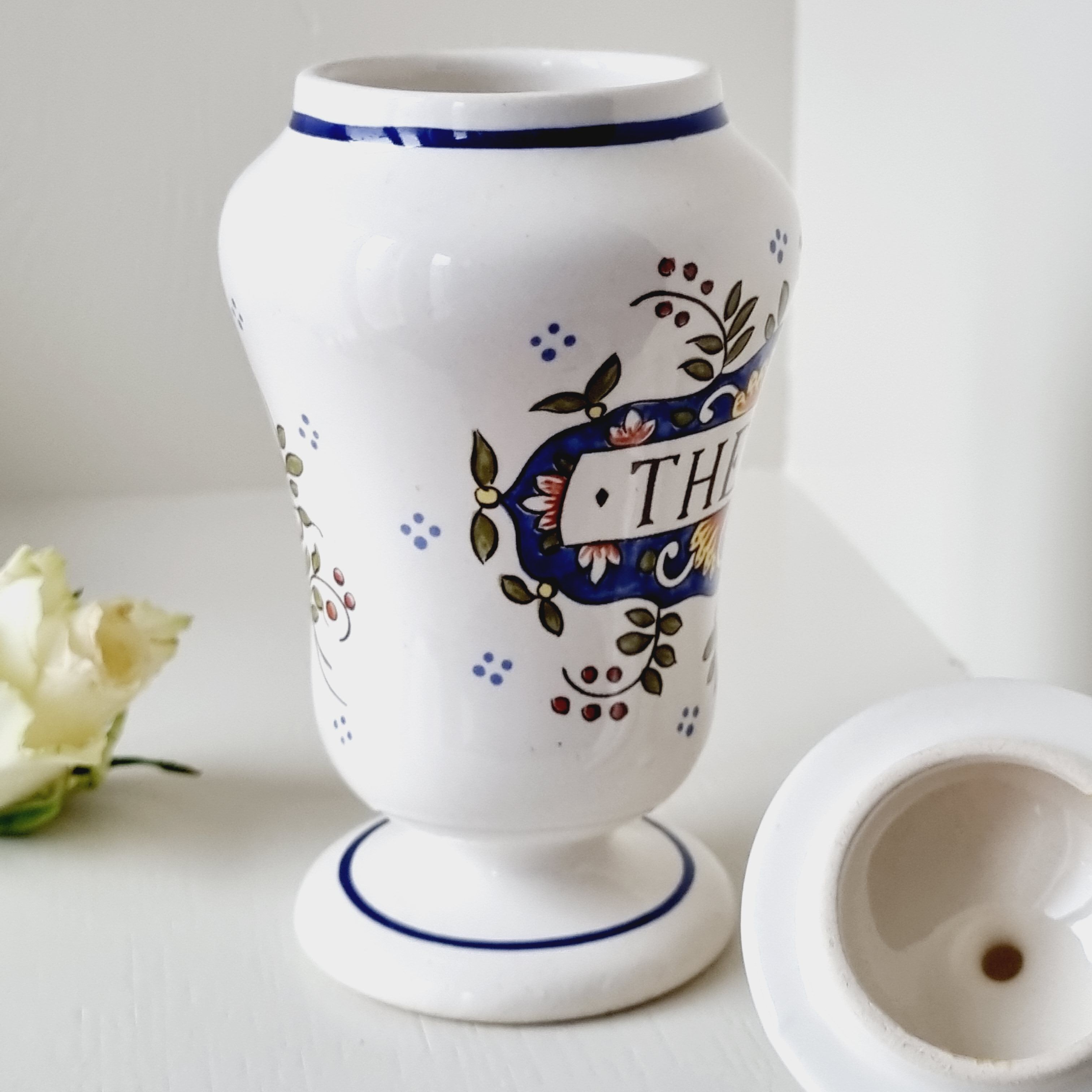 Ceramic apothecary pot Saint Clement