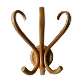 Bistro coat holder with curved wooden pads