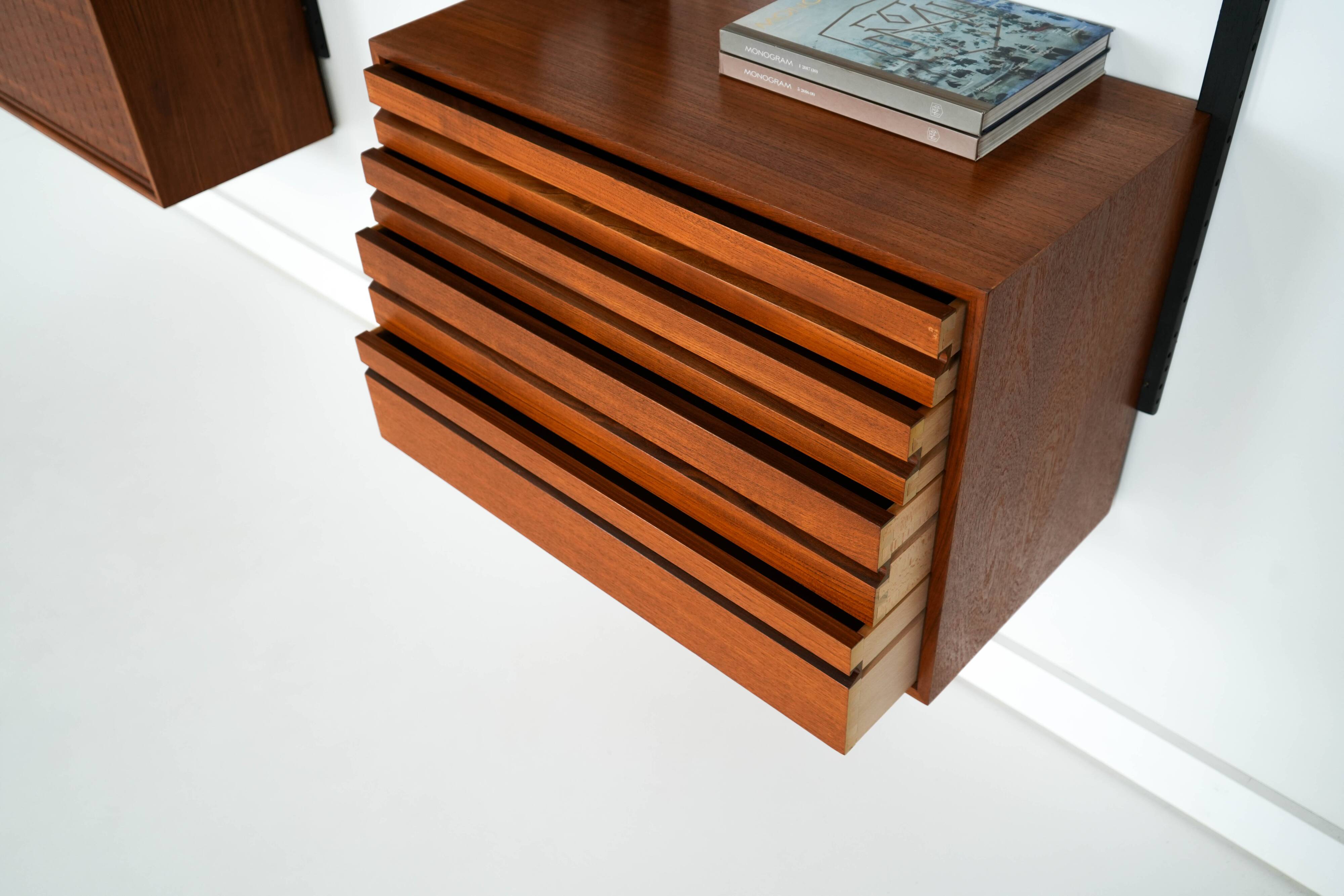 Teak modular shelving unit, Danish design, 1960s, designer: Poul Cadovius