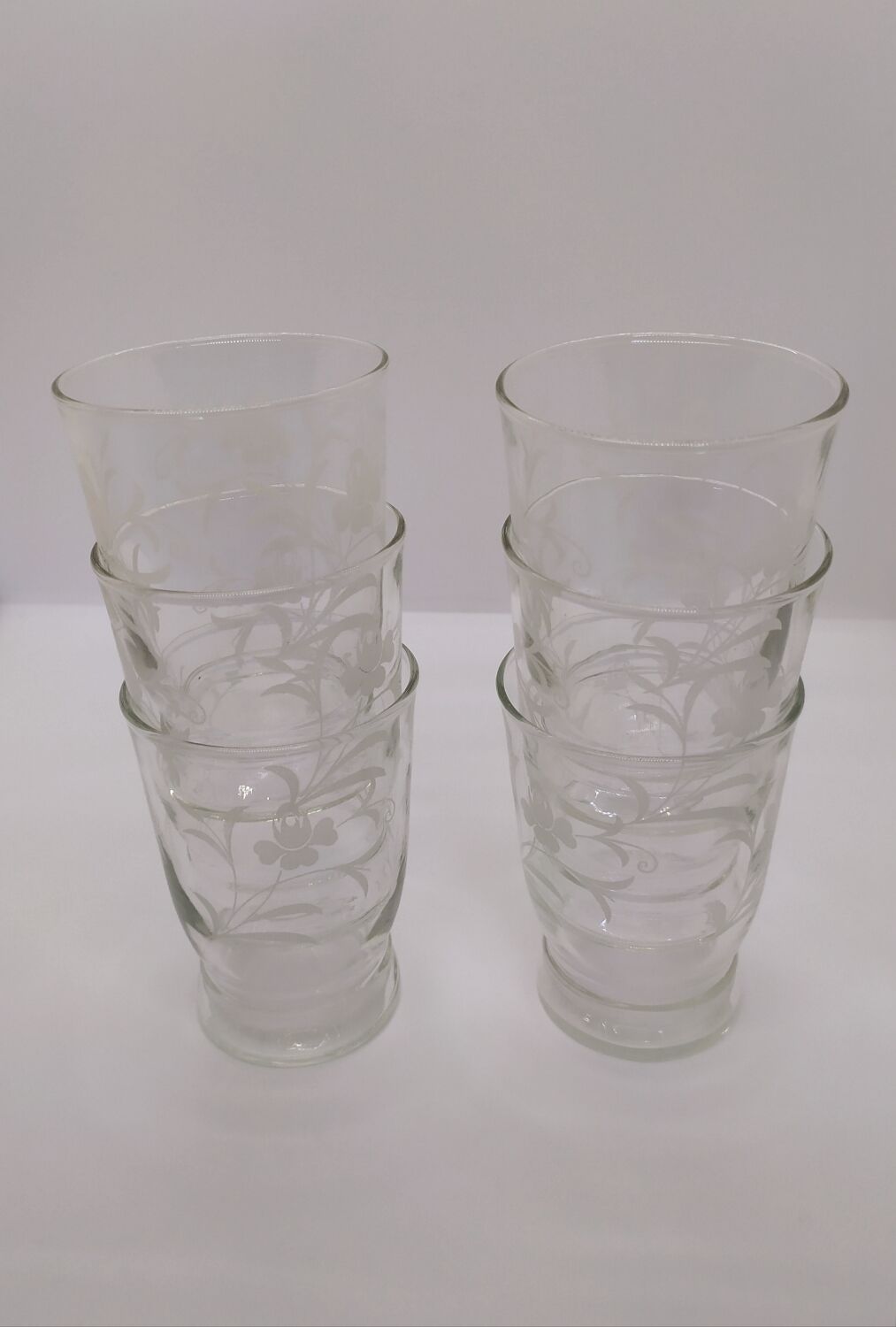 6 vintage glasses with floral pattern
