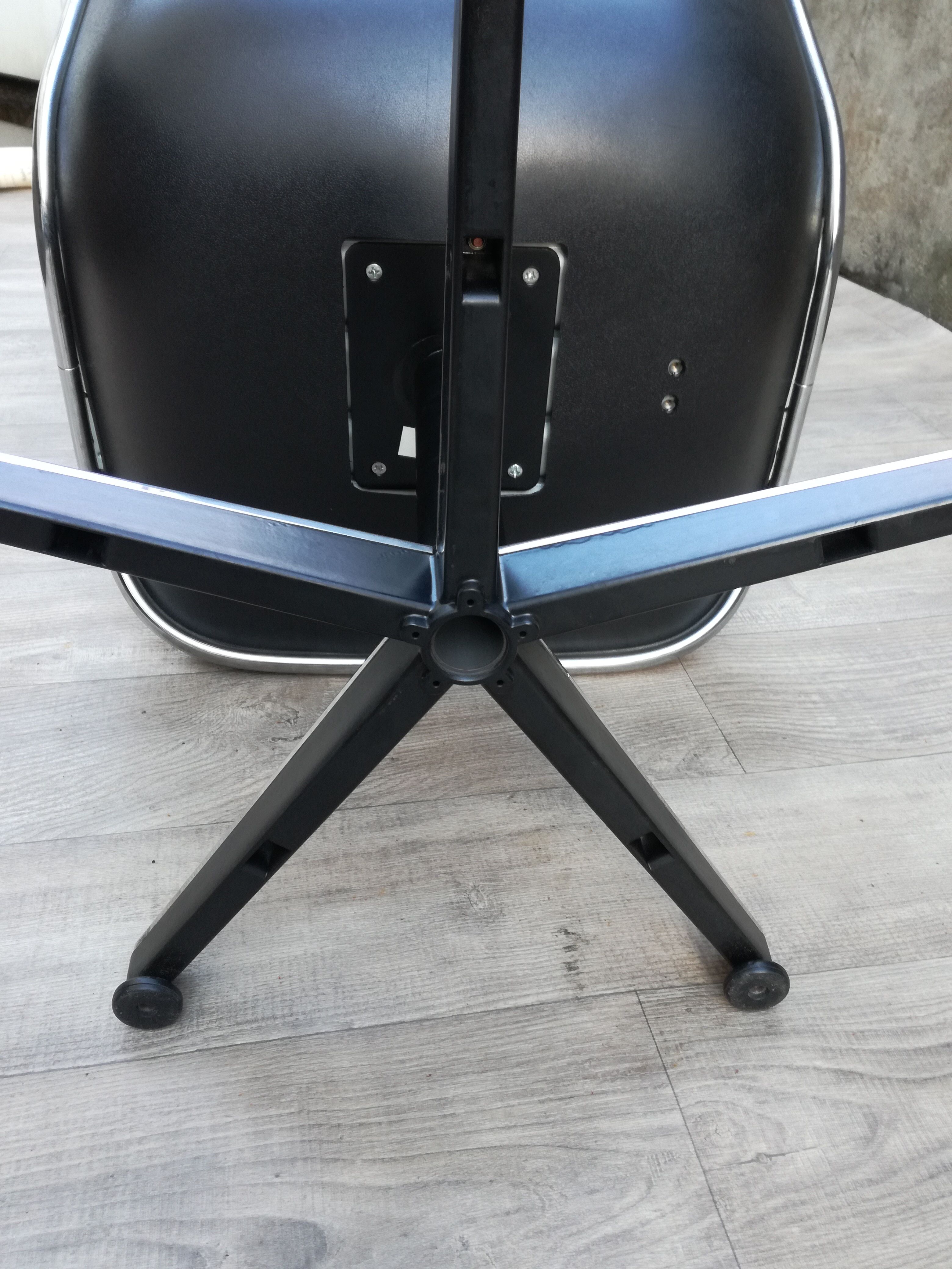 Charles Pollock executive armchair