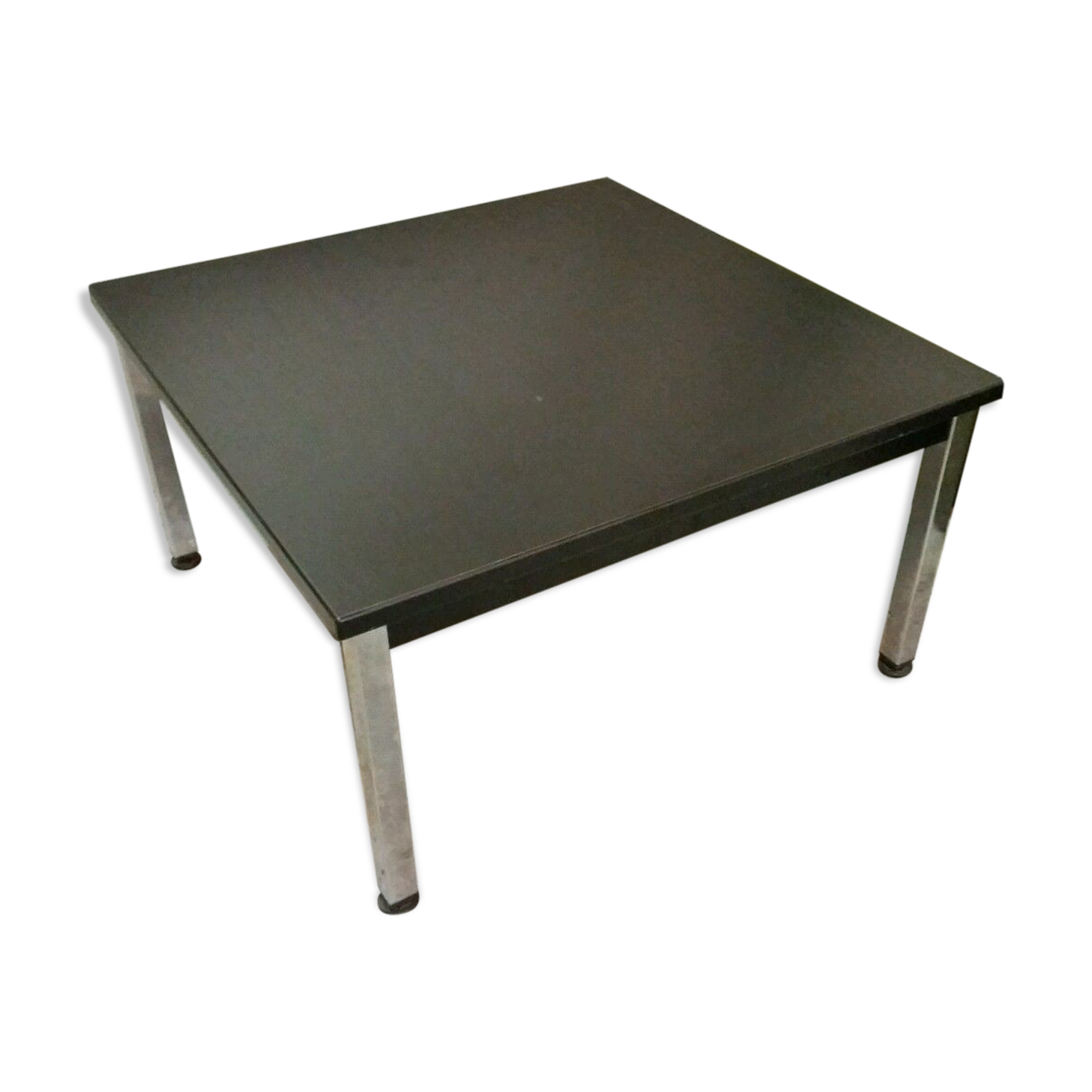 Bass of the 1970s edited by Strafor table.