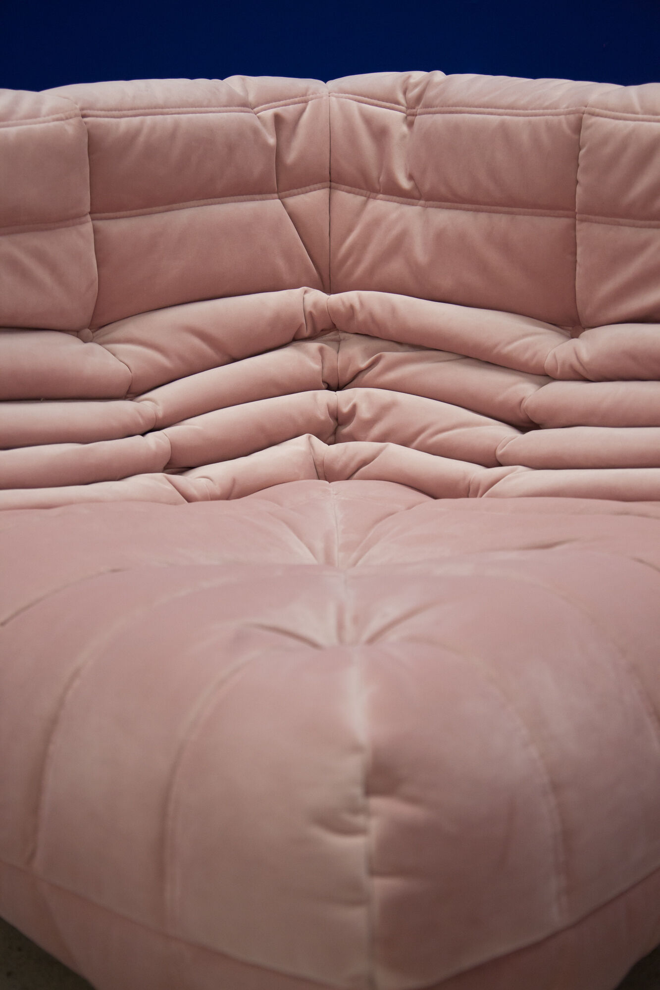 Angle Chair "Togo" model designed by Michel Ducaroy 1973
