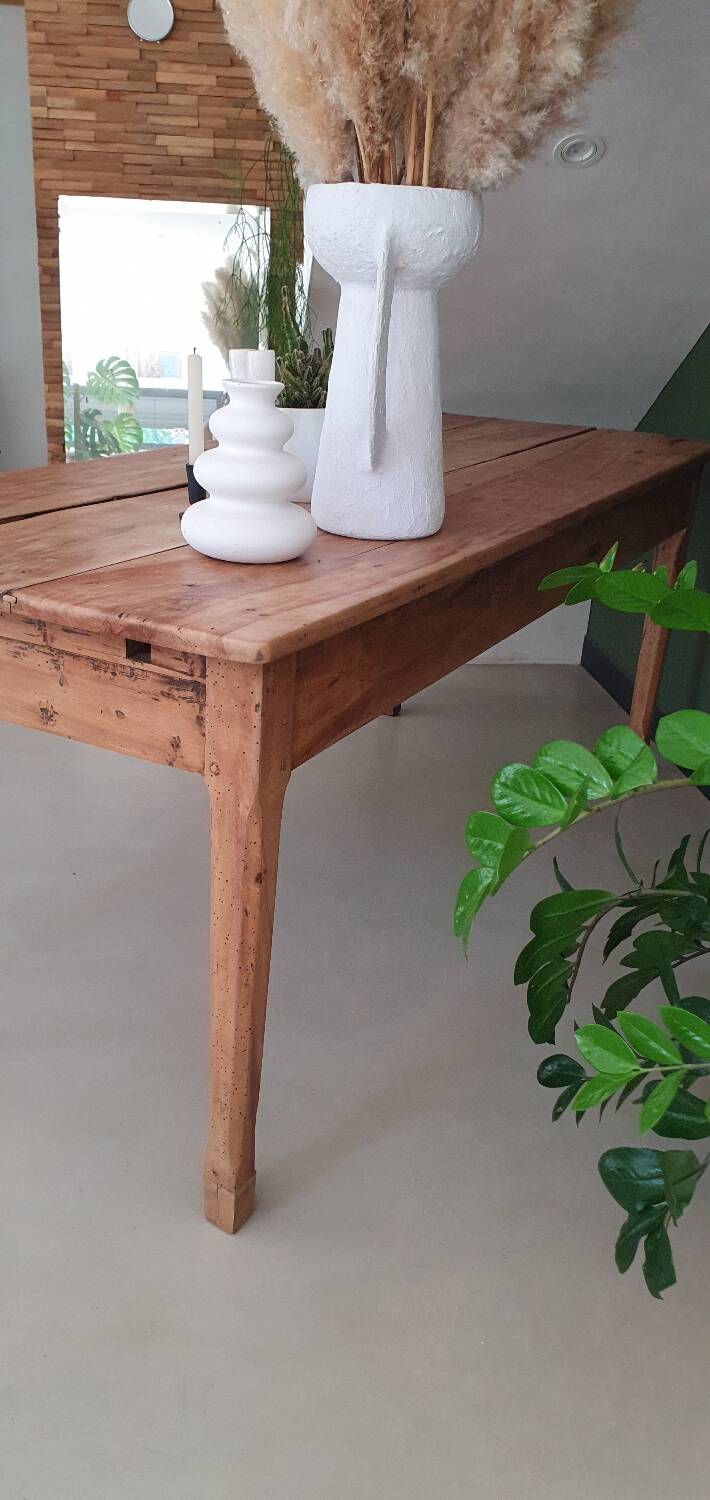 Farmhouse table