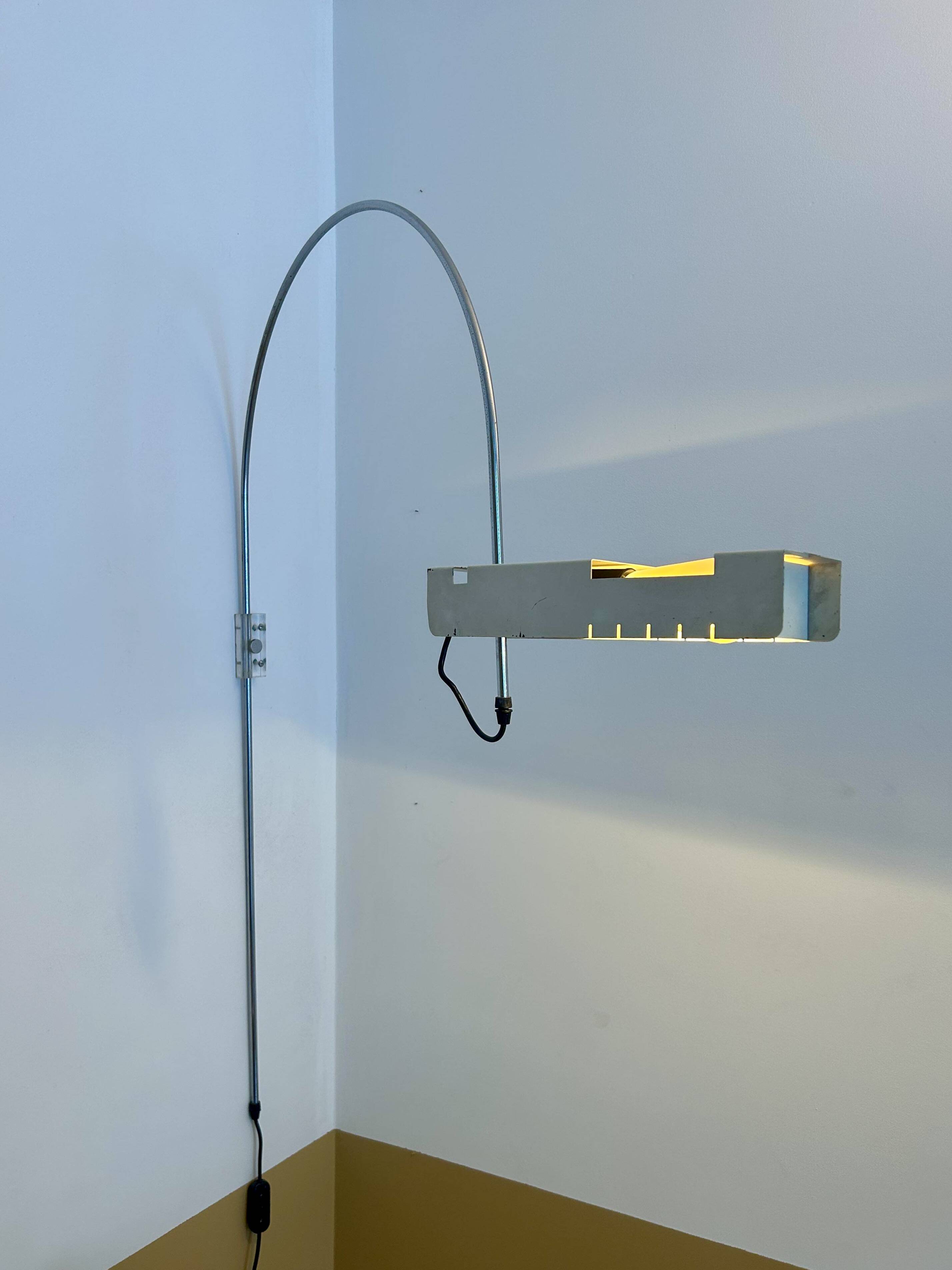 Vintage adjustable wall light, chrome and white lacquered metal, Italy 1970