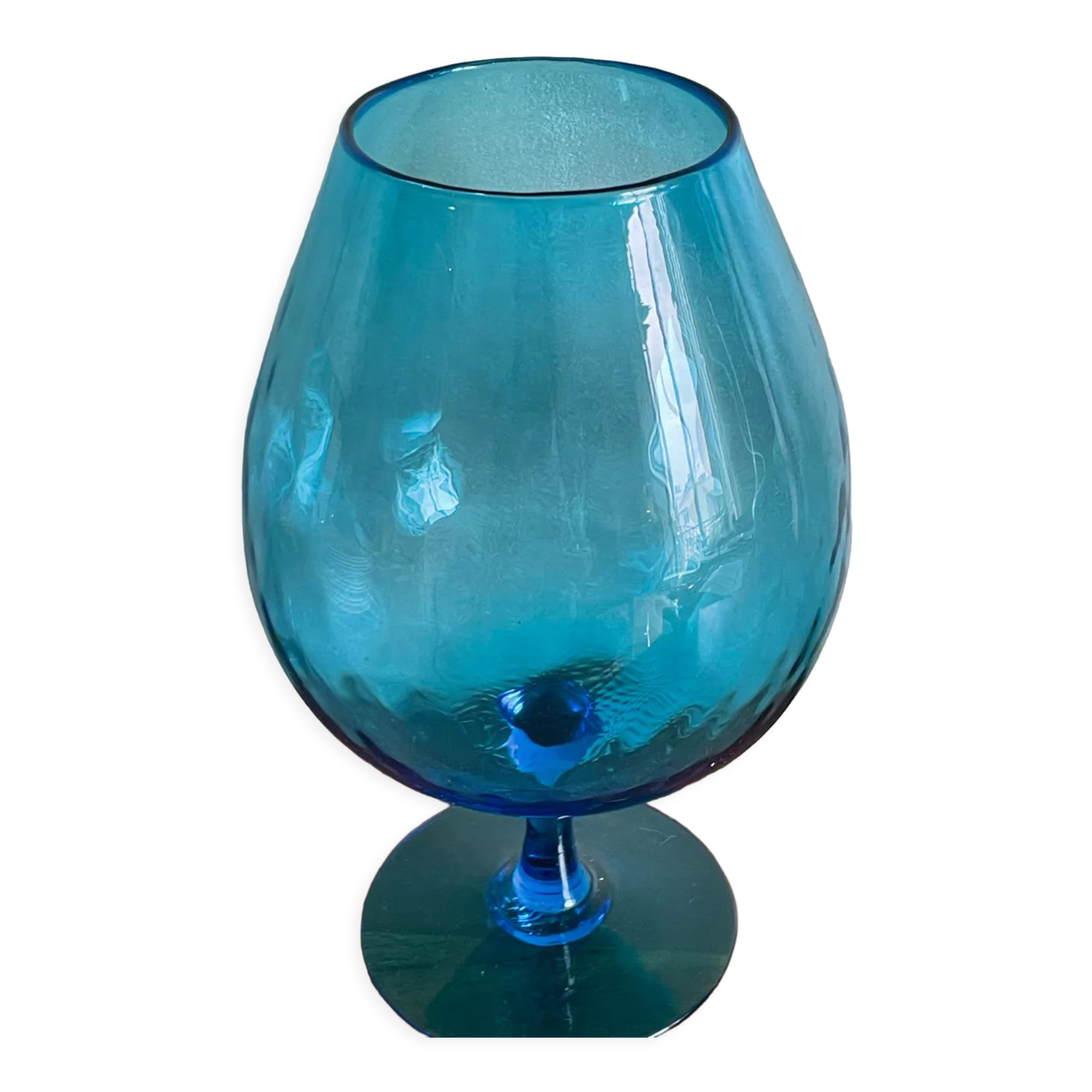 Vase bleu sur pied