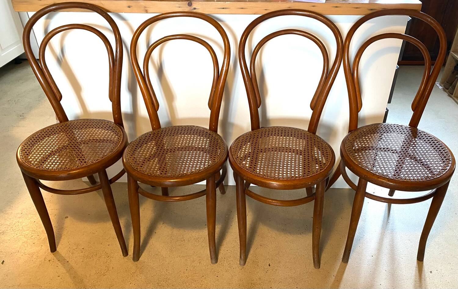 4 chaises bistrot Fischel en bois courbé et cannage