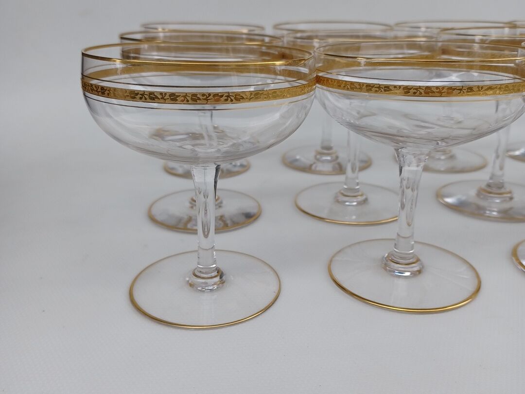 12 Champagne glasses in Baccarat crystal, circa 1870-1880.