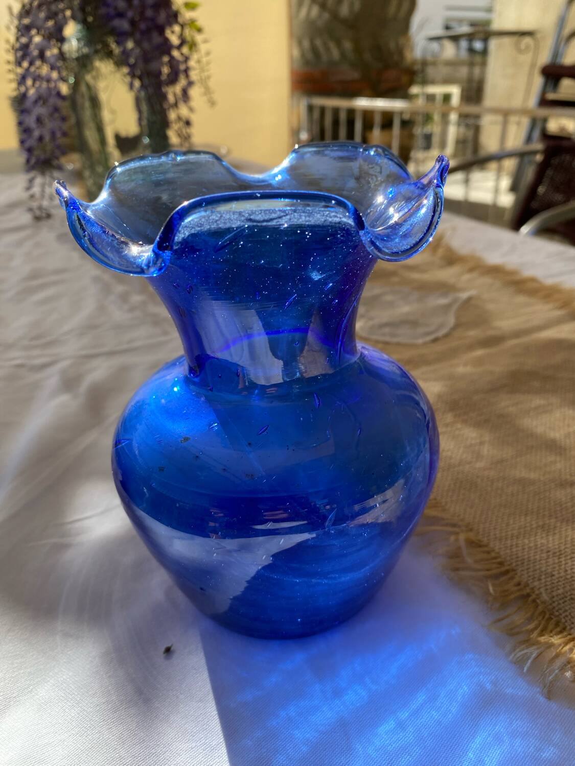 Joli petit Vase , en verre bullé