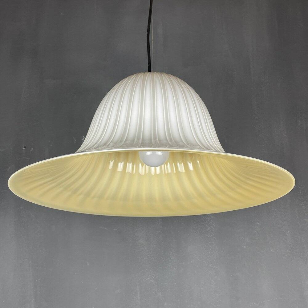 Vintage Murano glass tulip pendant lamp, Italy, 1970s.