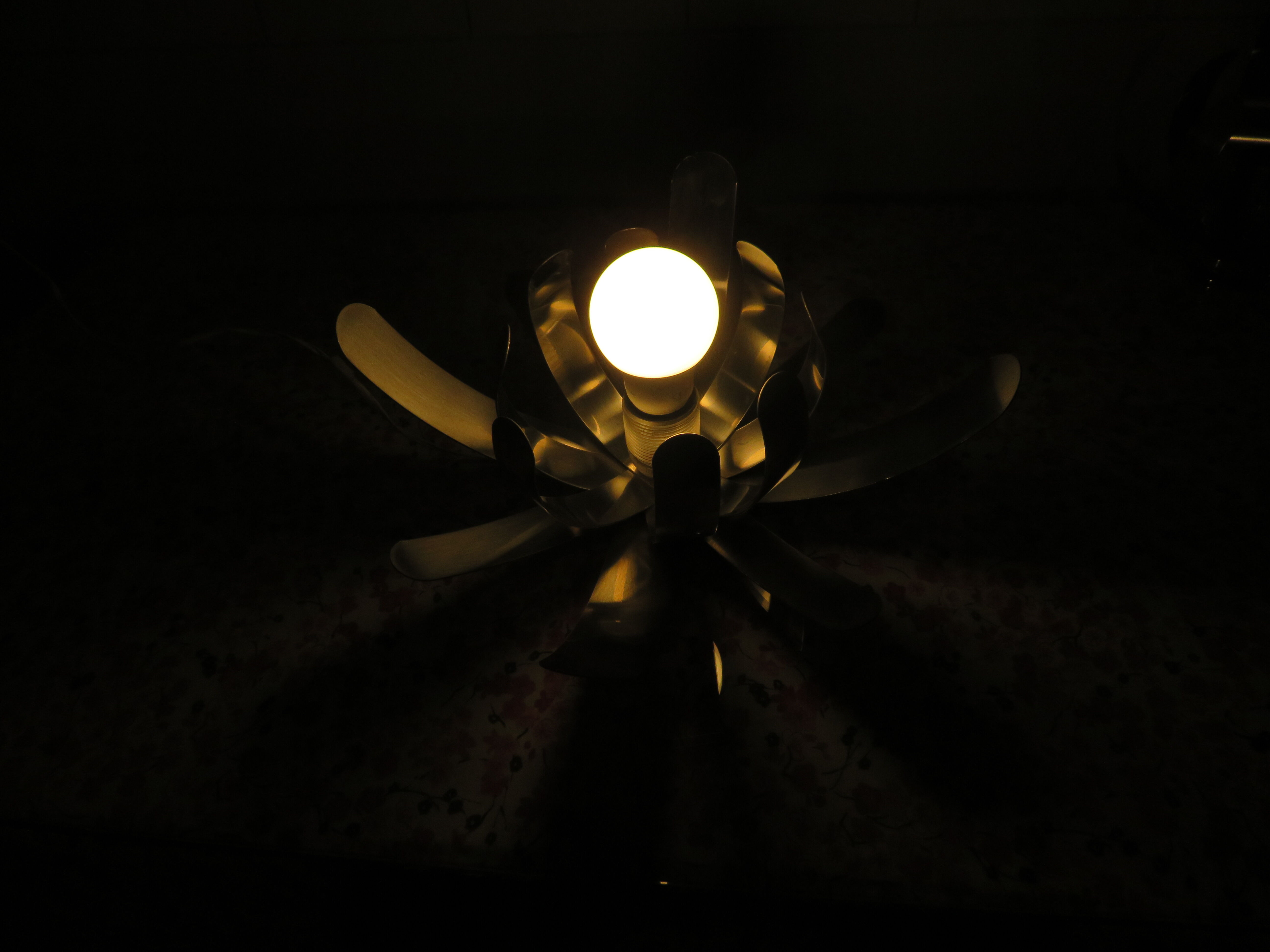 16 petals of metal-light - years 70
