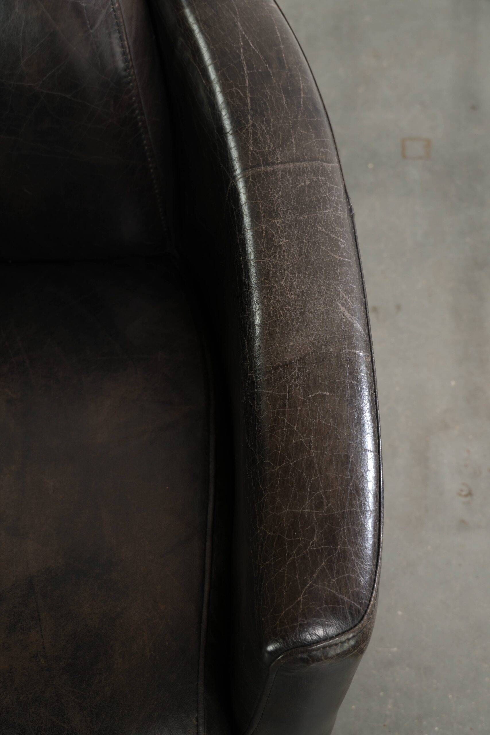 Fauteuil design Aviator en cuir de vache grainé