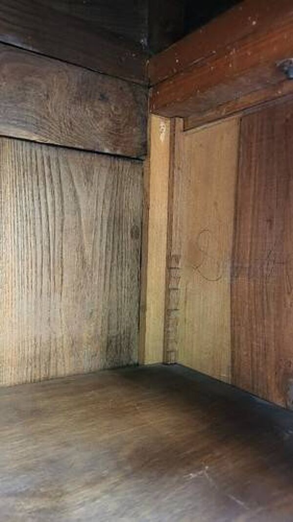 Vitrine bibliothèque 2 portes en noyer avec vitres biseautées du XIXème siècle