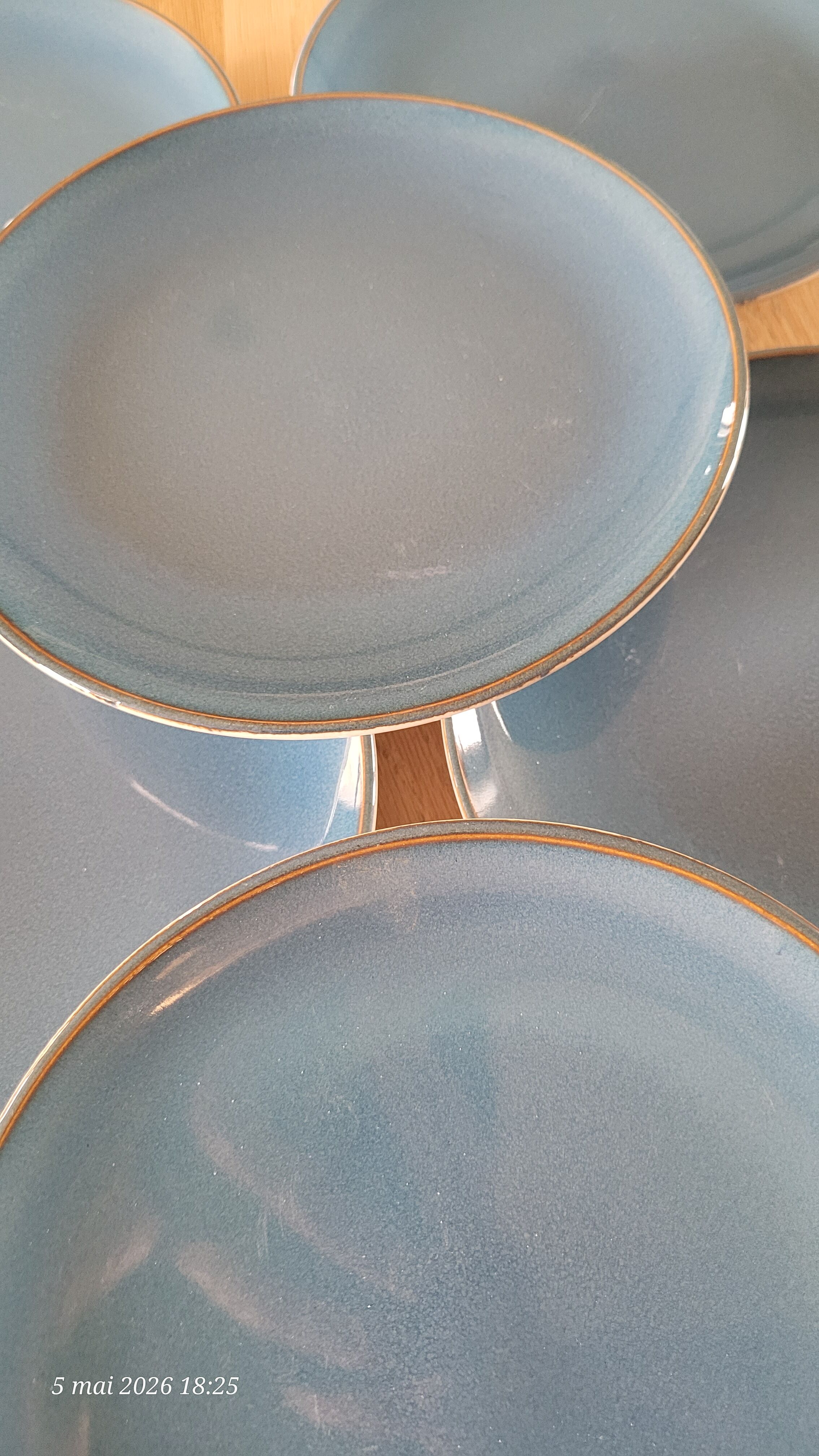 6 blue dessert plates