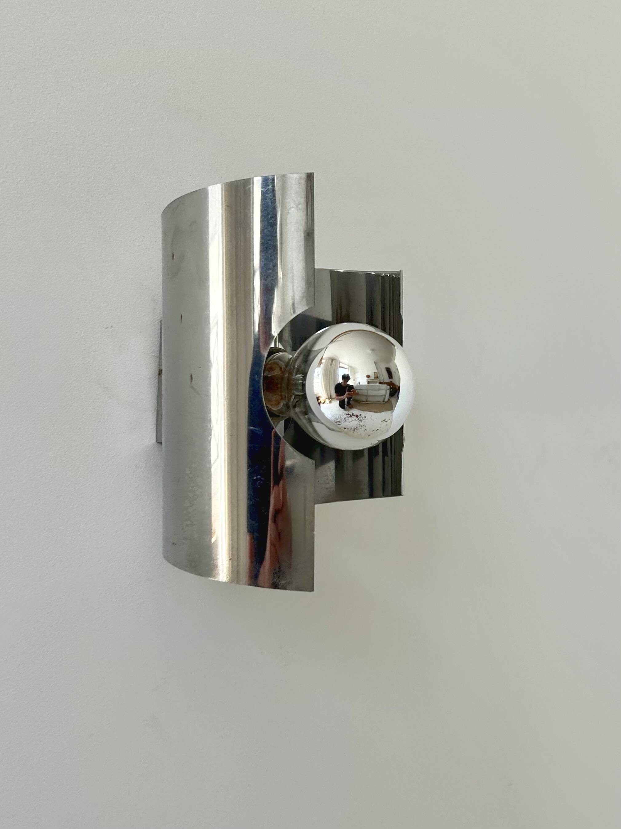 Vintage wall light, chrome metal, France, 1970.