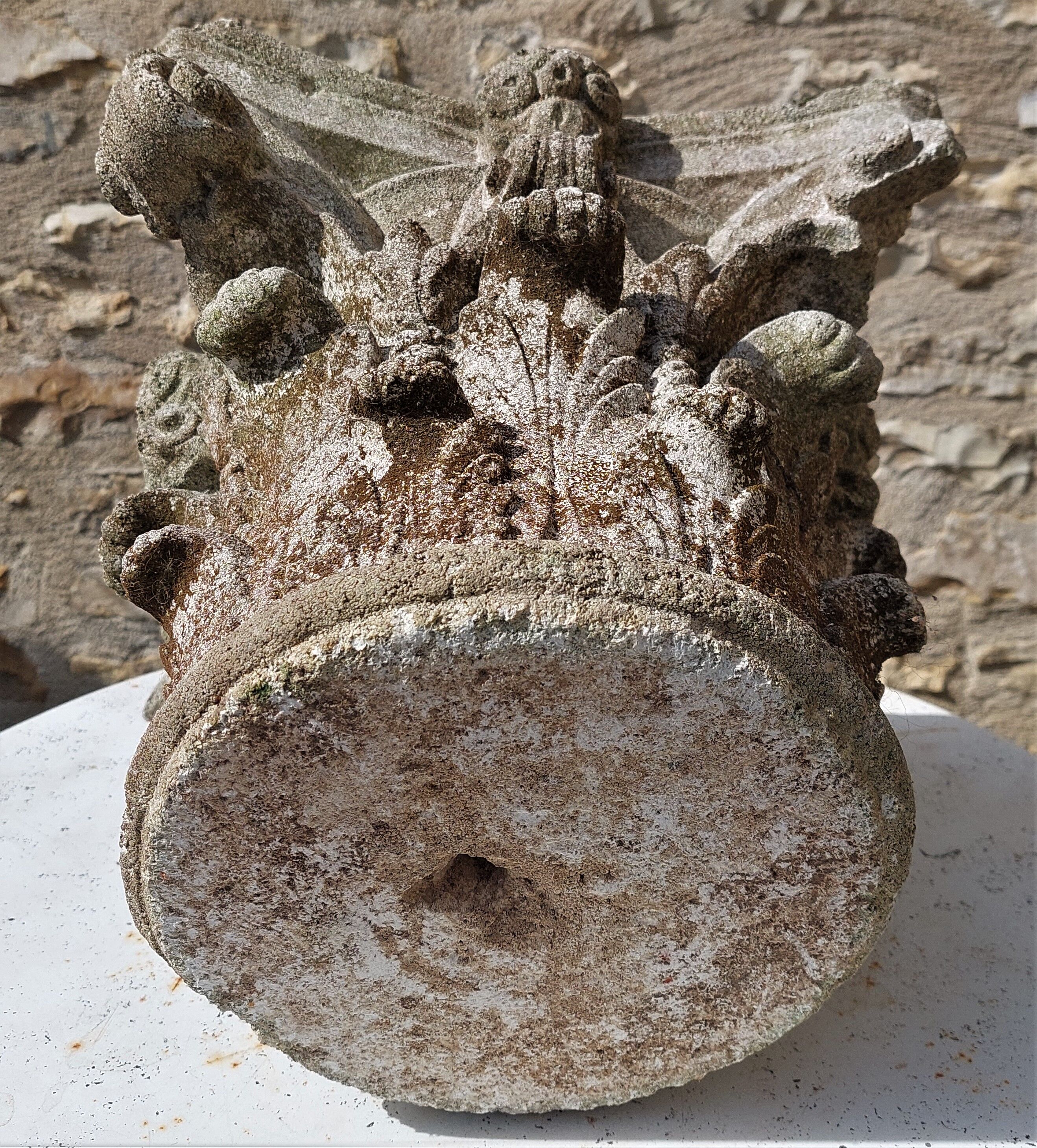 Jardinière en pierre reconstituée