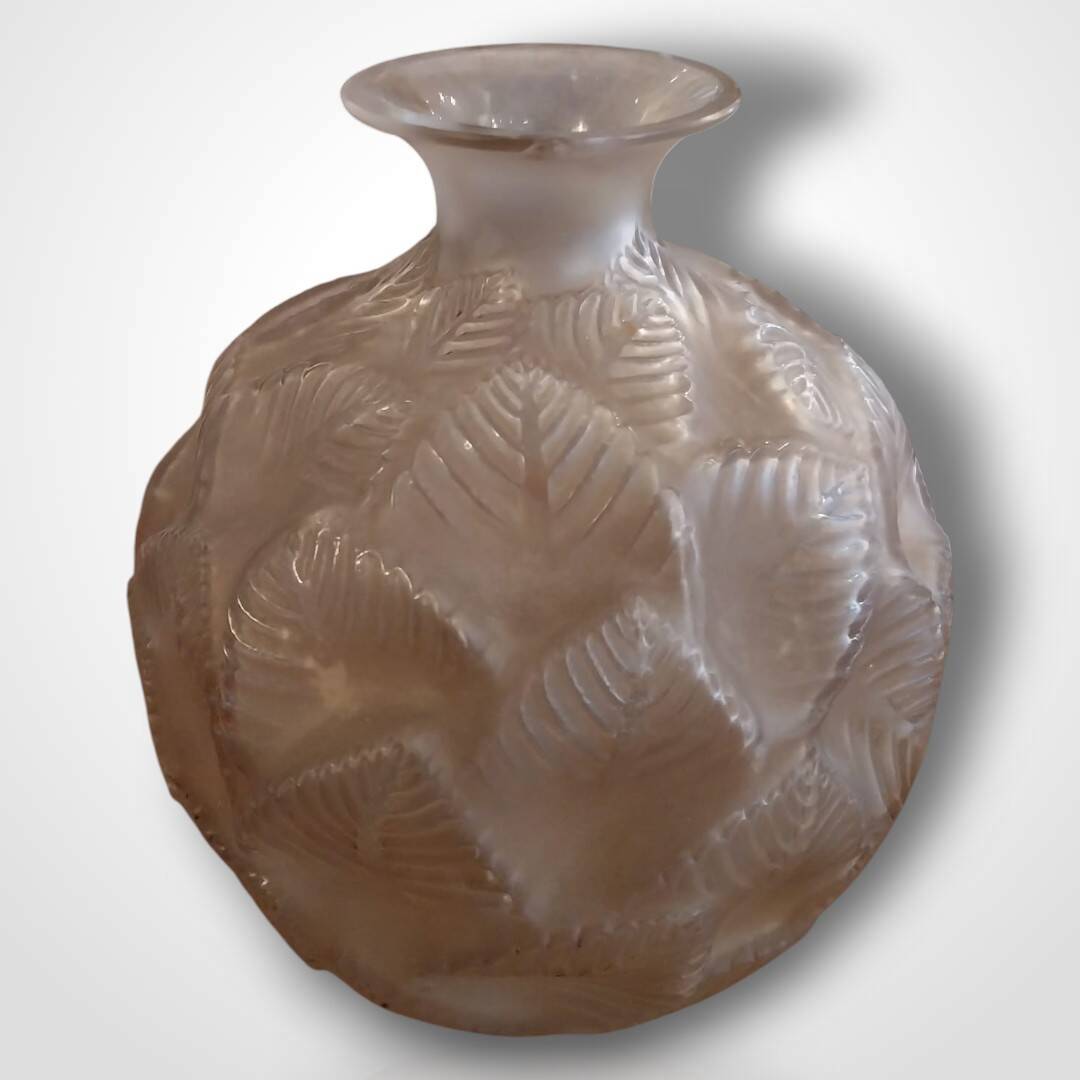 René Lalique (1860-1945), vase model Ormeaux, 20th century