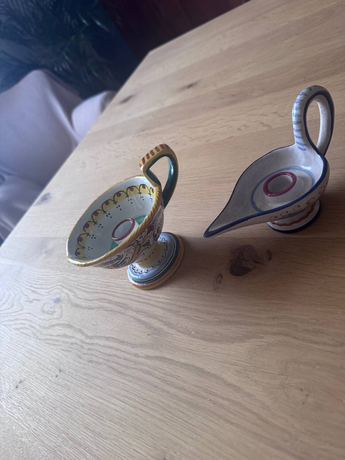 Hand-painted Deruta candlesticks – Italian ceramics – decorative pair