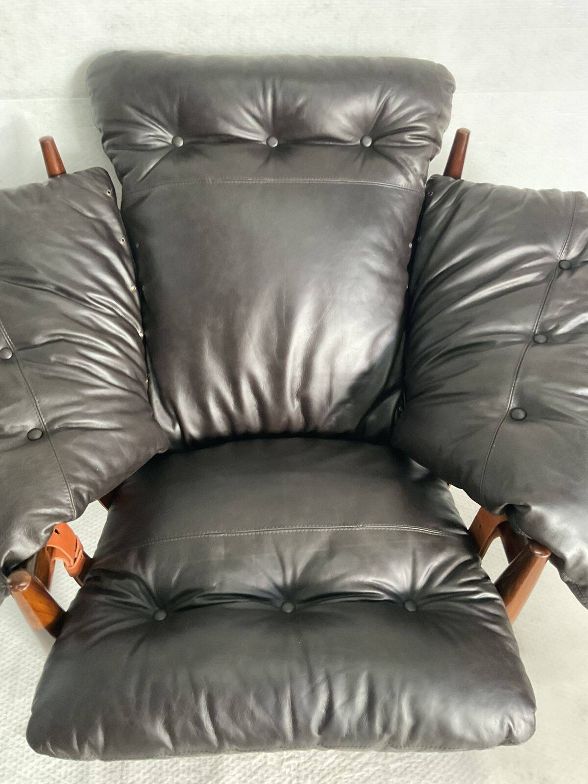 "Mole" armchair by Sergio Rodrigues