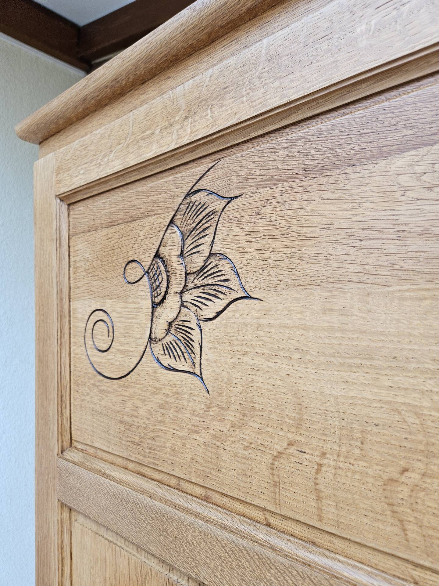 Armoire parisienne art déco