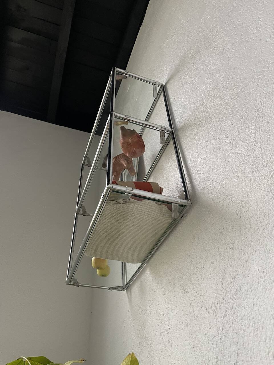 Abstracta Poul Cadovious wall shelf