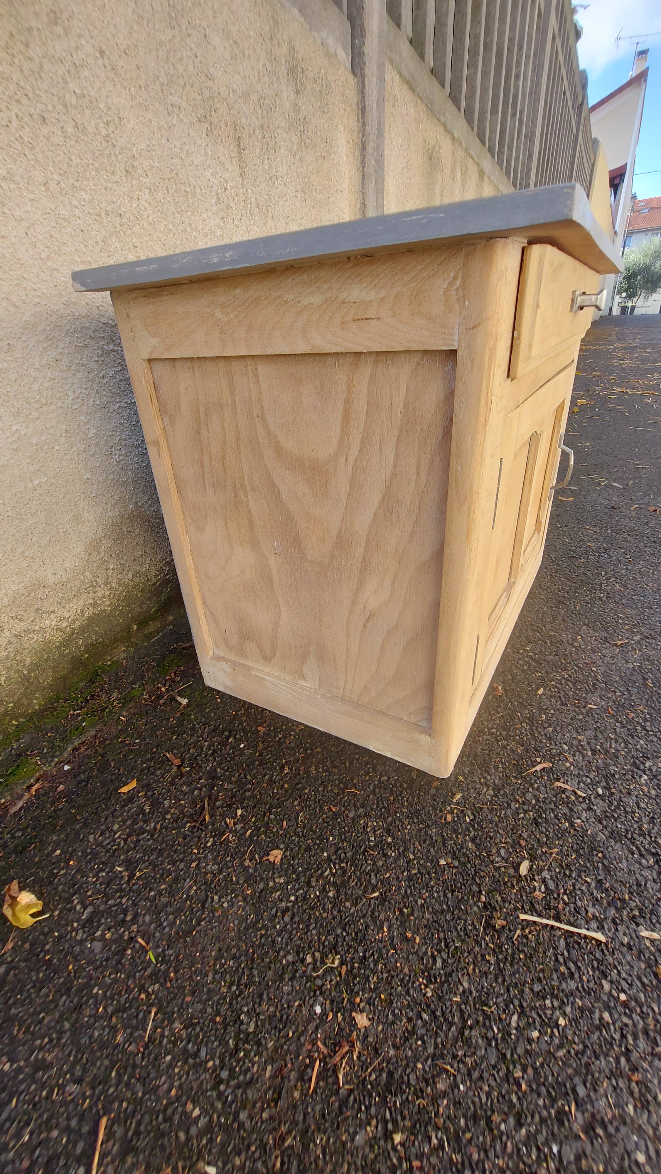 1940s parisian mini-piece ponce, perfect bedside table
