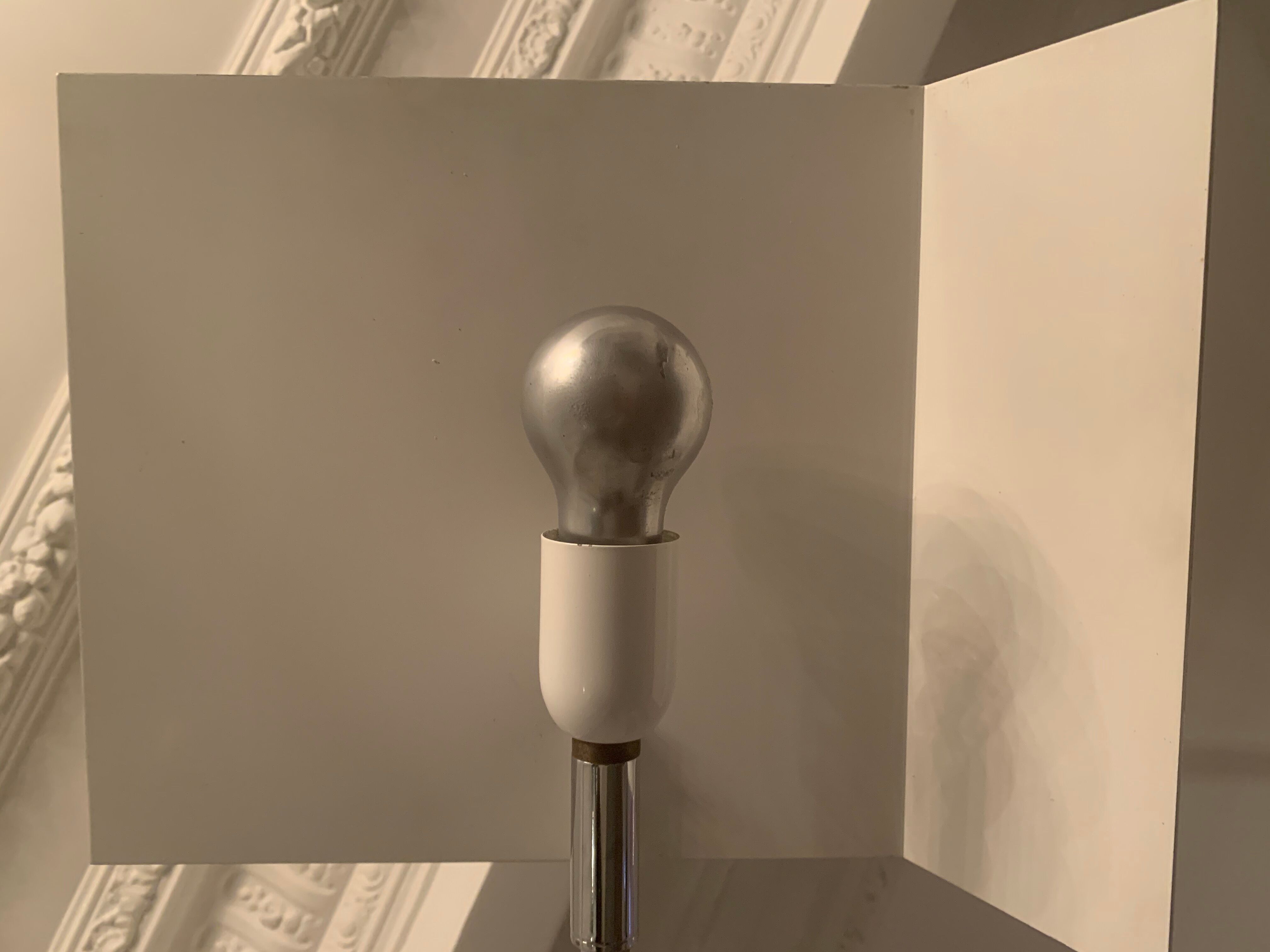 Giraffe Angelo Brotto lamppost