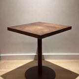Square walnut table, table leg in powder-coated metal RAL rusty metal