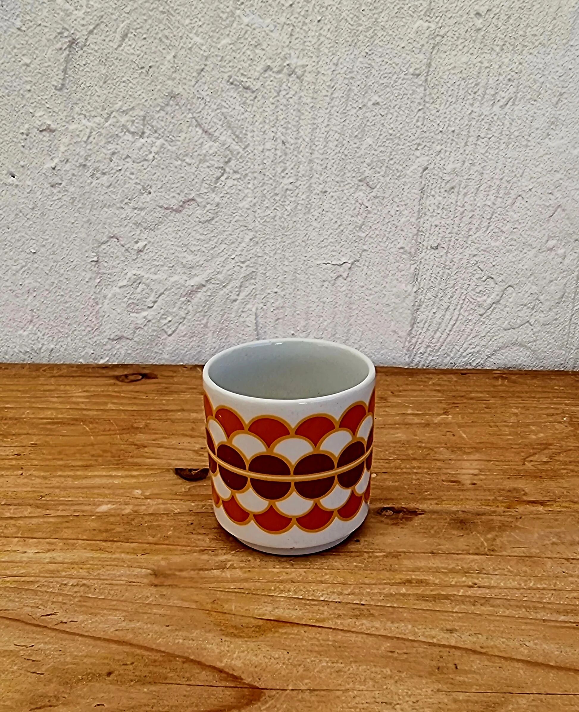 Set of 6 vintage ADP porcelain cups with orange decoration from the 1970s.