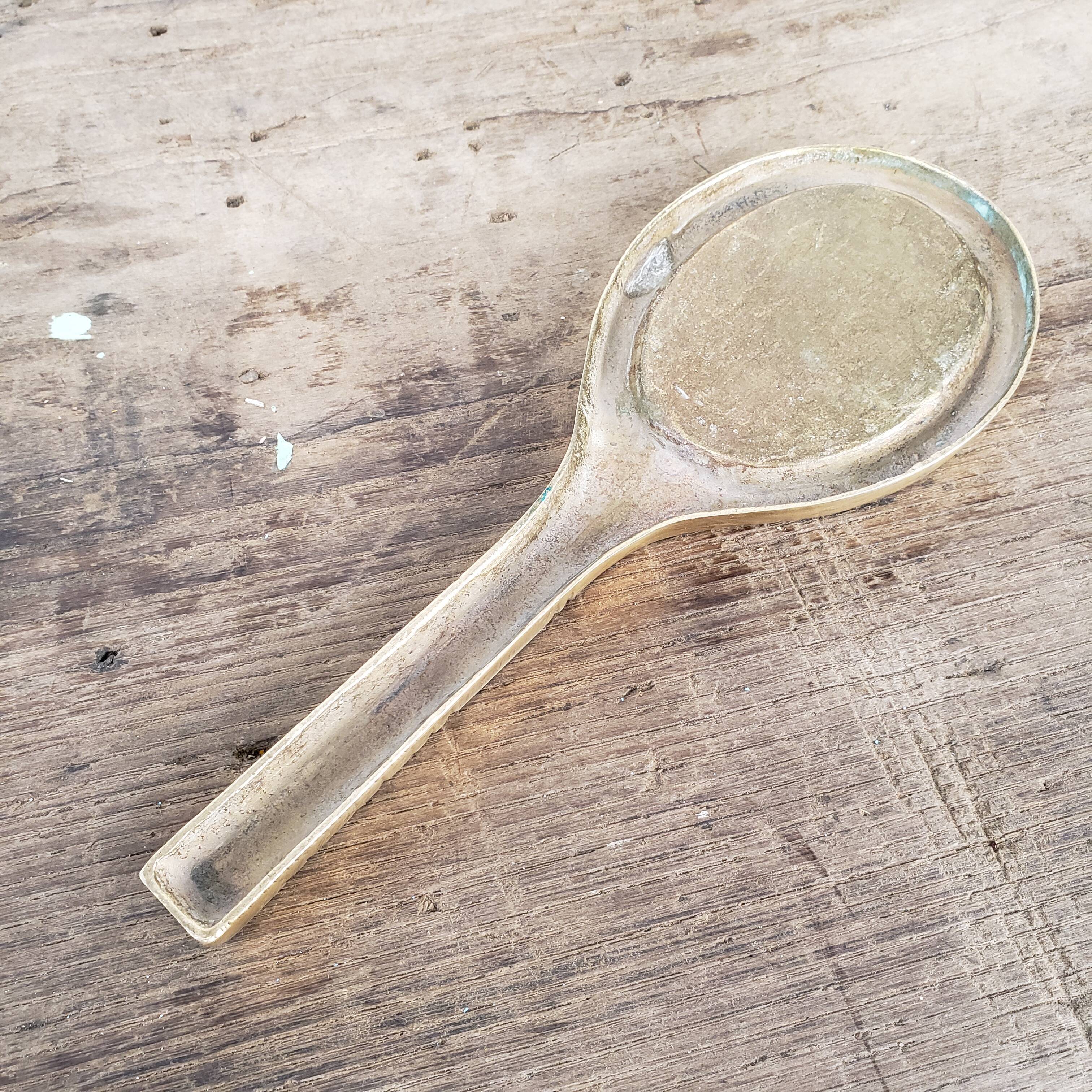 Ashtray tennis racket