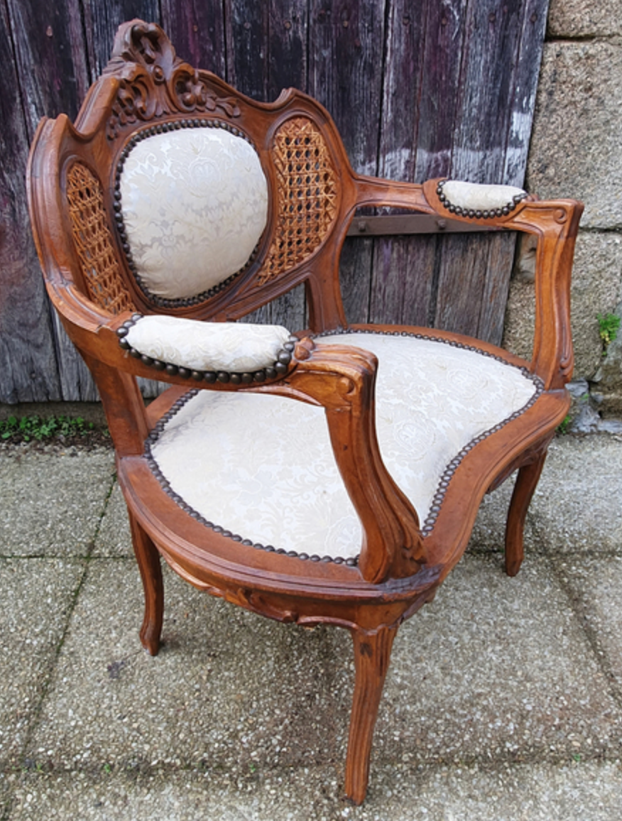 Convertible armchair, Rocaille, Louis XV style, early twentieth century.