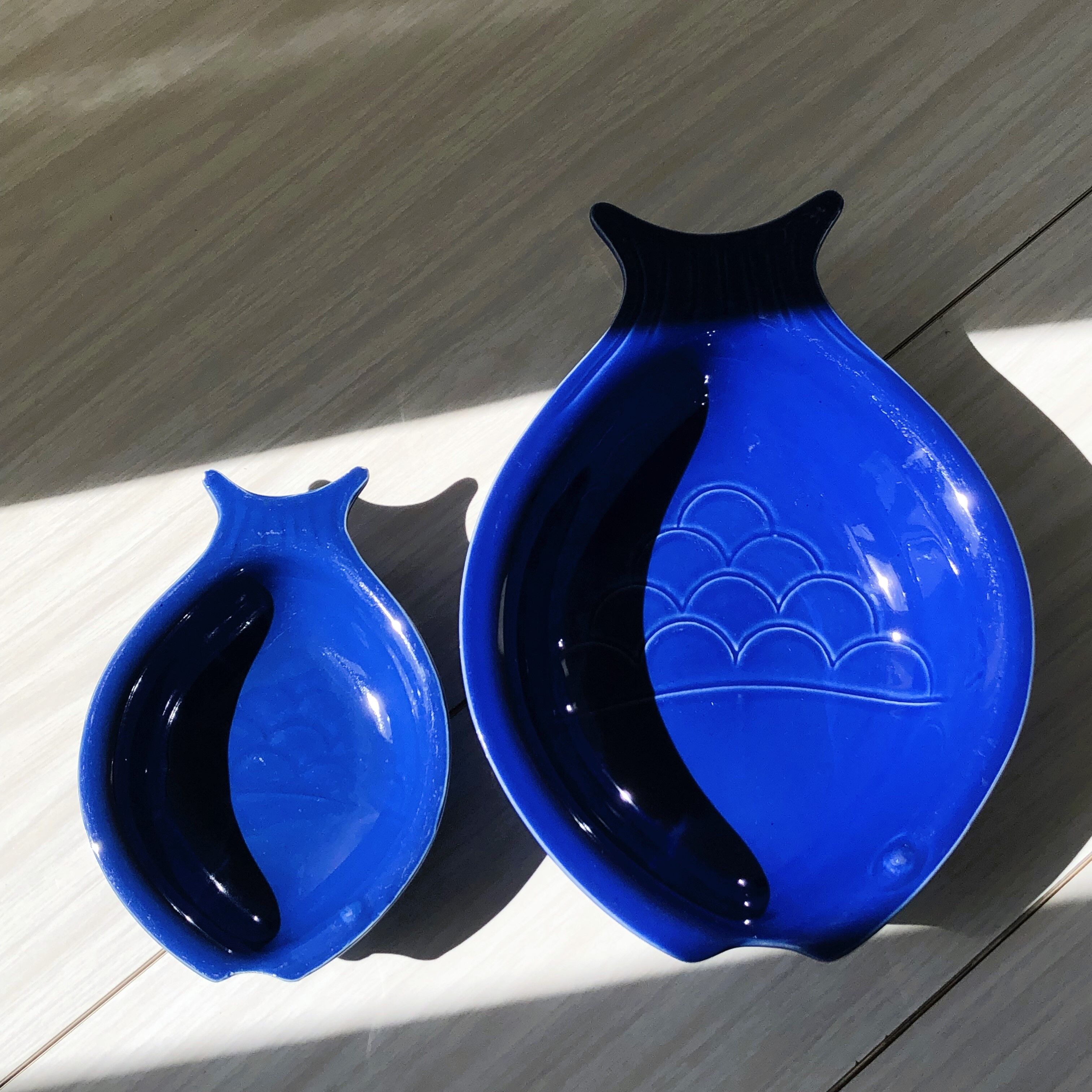 Set of 2 blue fish dishes. Hollow ceramic serving dishes