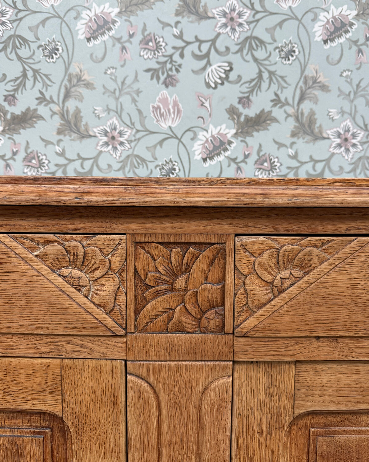 Art Deco oak grand buffet