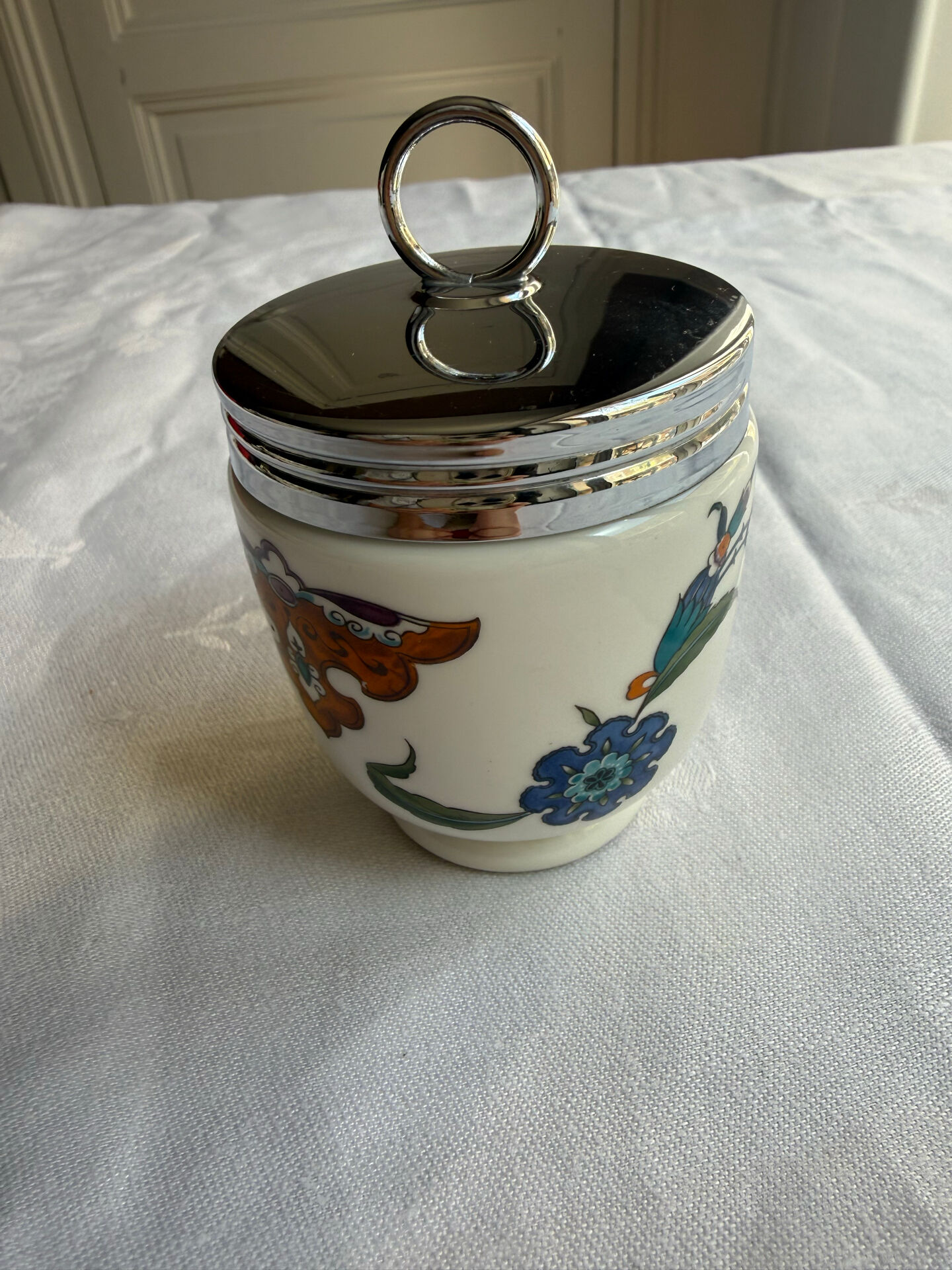 Egg coddler porcelaine anglaise Royal Worcester « Palmyra »