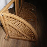 Wood corner shelf and string