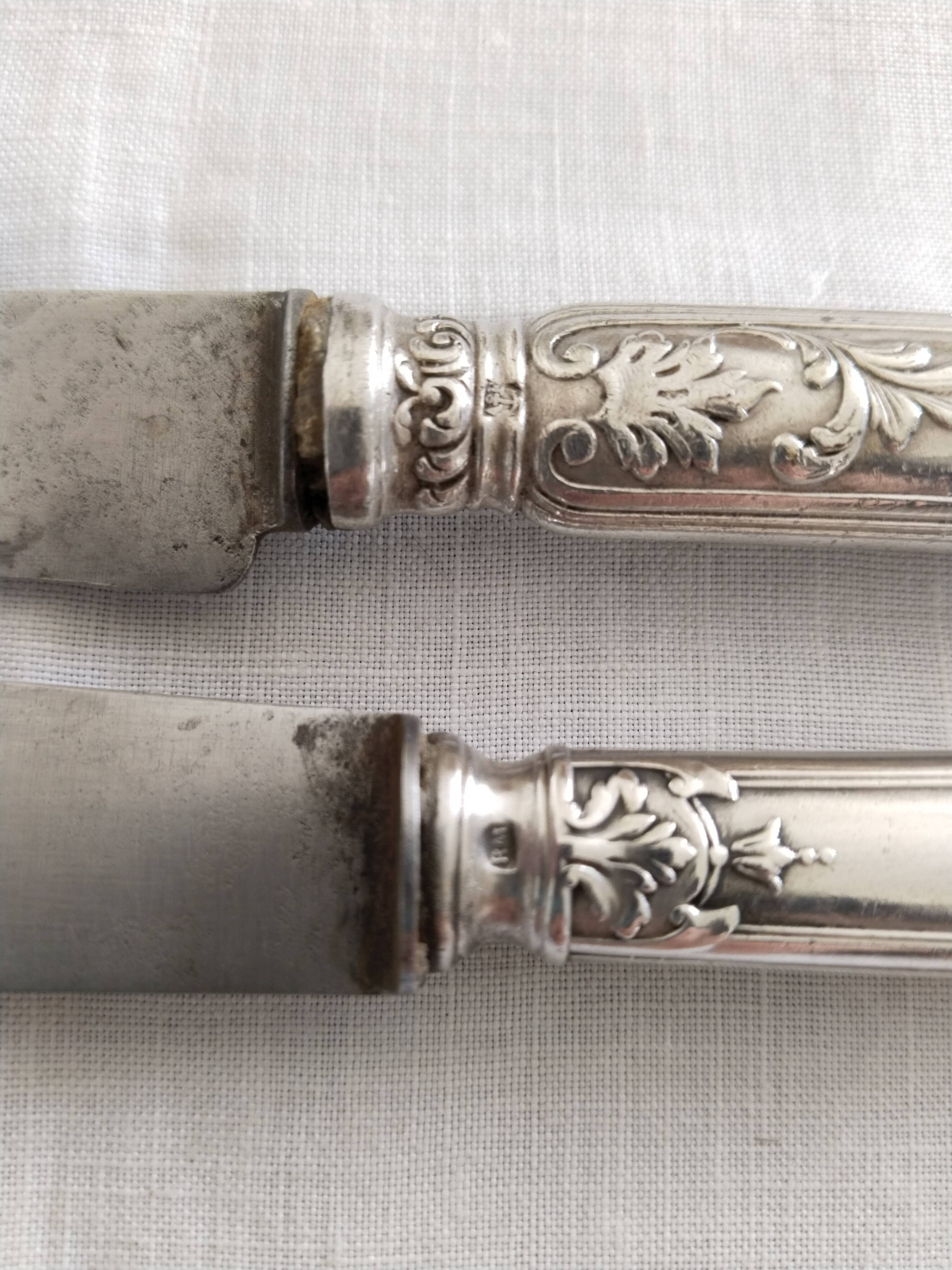Set of 2 vintage knives, steel blade and silver handle