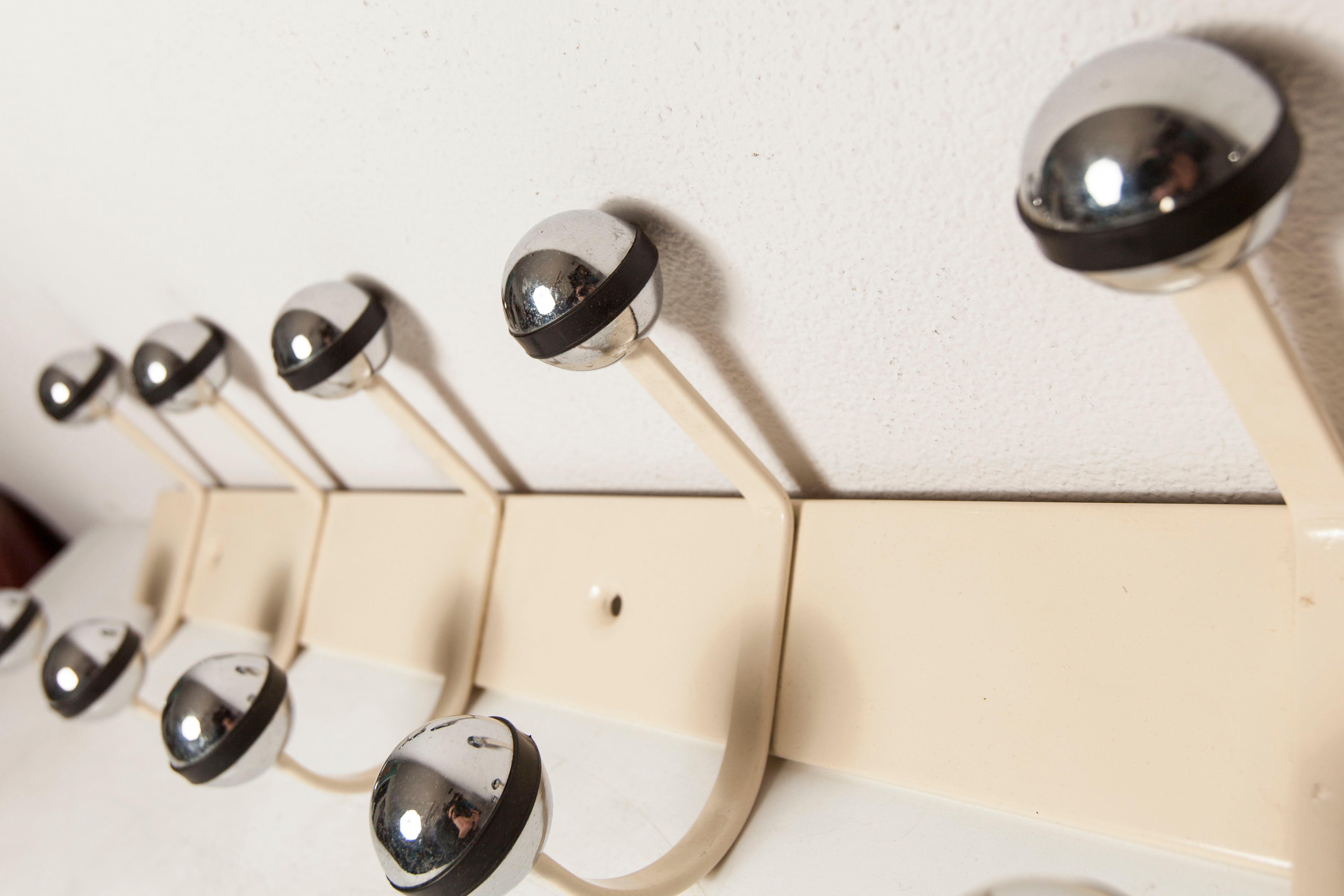 Wall coat rack 12 hooks balls 1970 beige and chrome