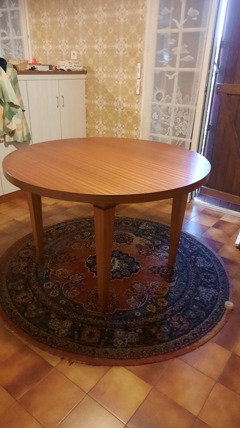 Scandinavian table