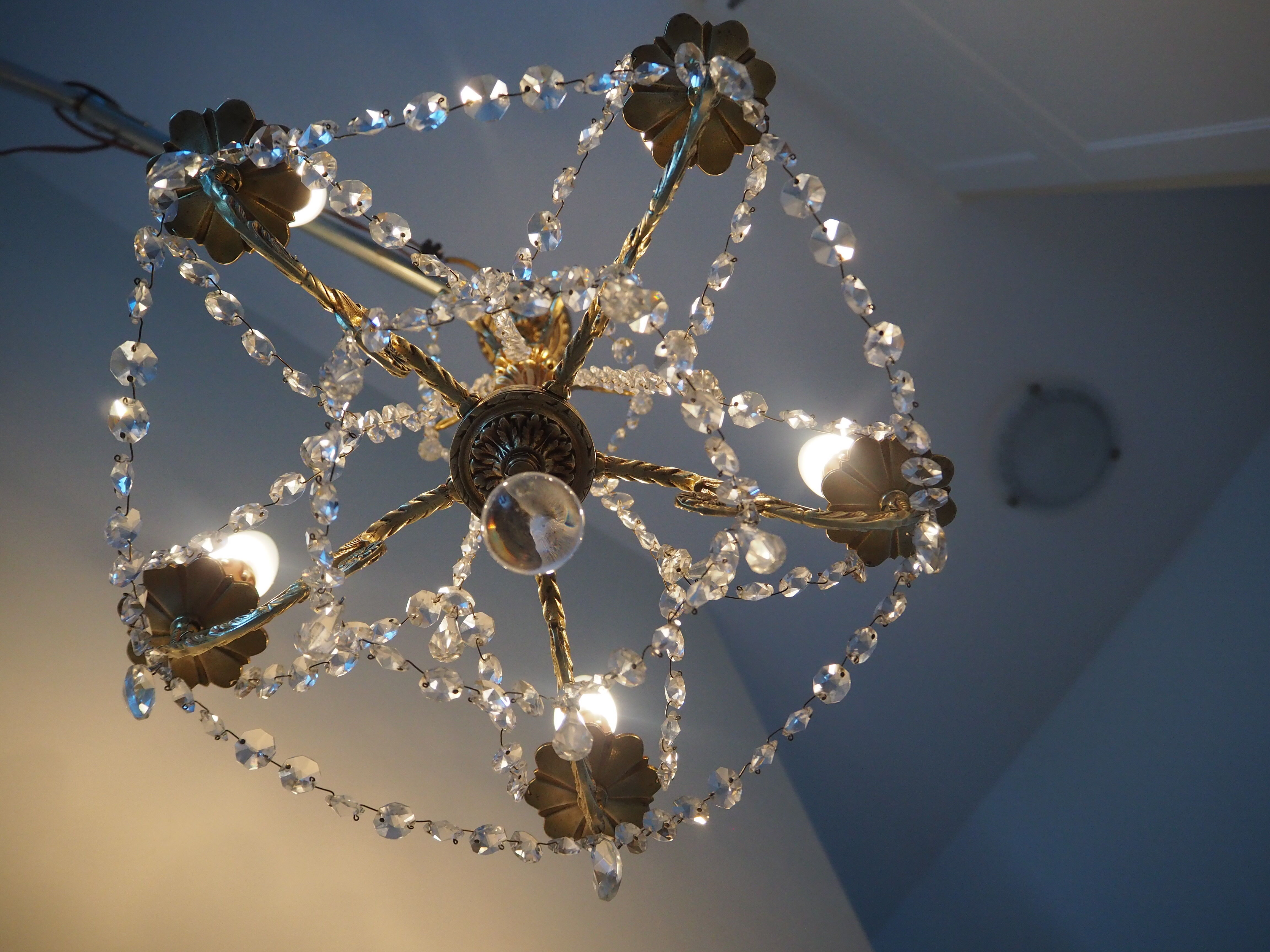 Bronze chandelier and crystal pendants – 5 lights