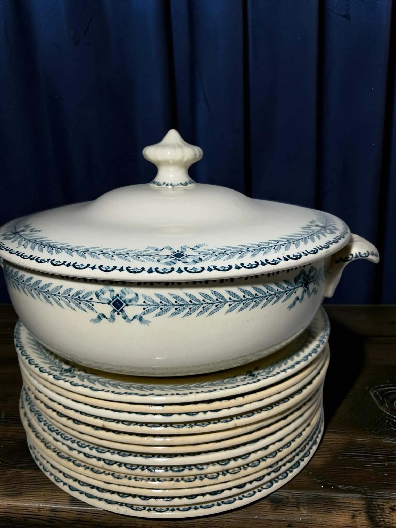Ancient ensemble in ironstone – Boulenger Choisy-le-Roi, Chin model