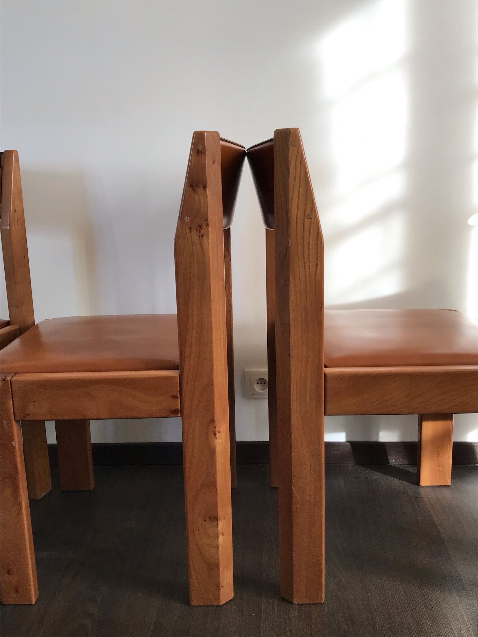 Set of 4 elm chairs and leather, 80s