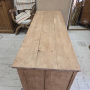 workbench with 16 drawers