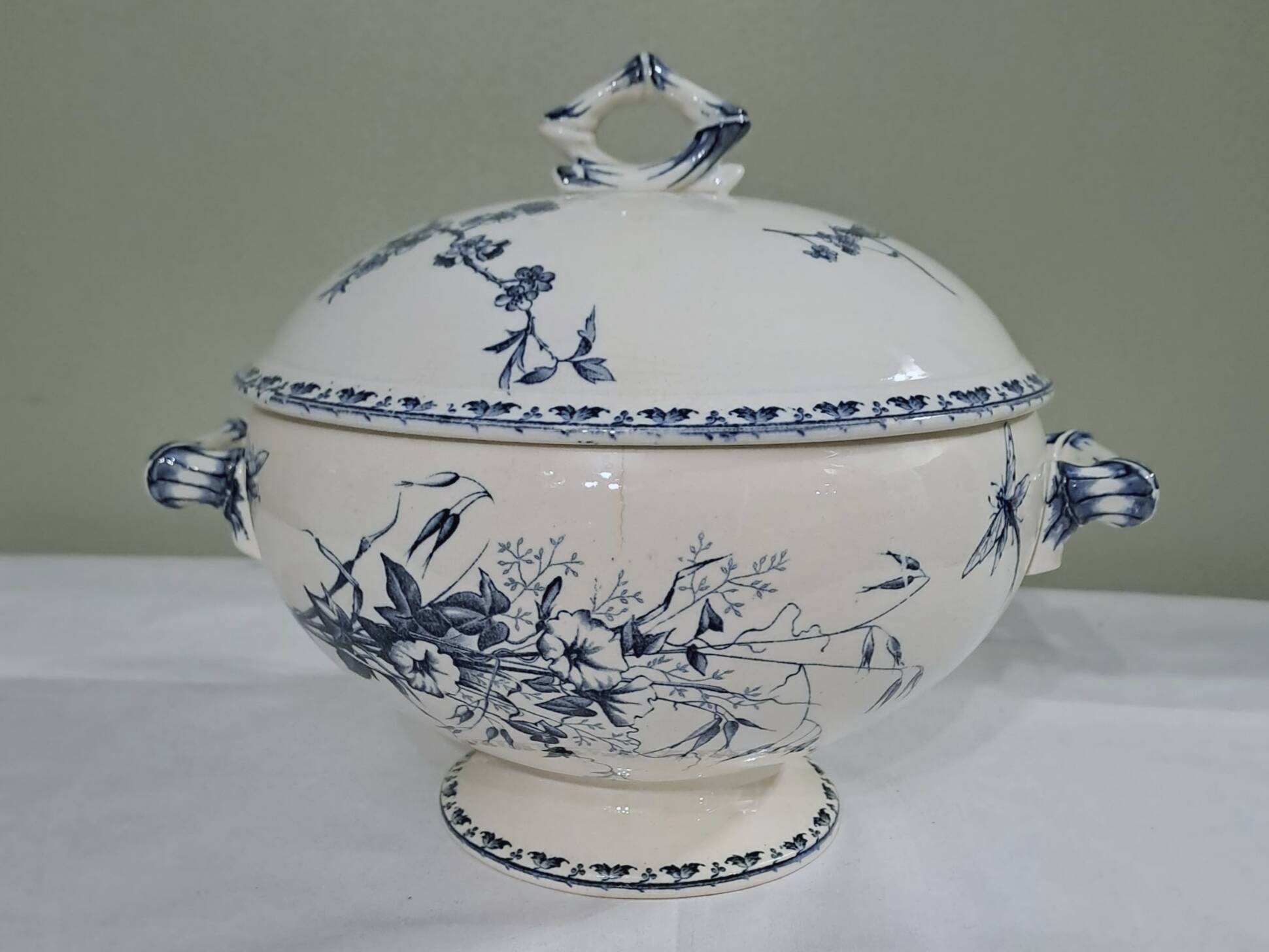 Soupière Sarreguemines modèle "Carmen"