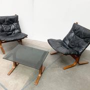 Set of 3 Norwegian Mi-Century Style Siesta Lounge Chairs and Glass Side Table by Ingmar Relling for Westnofa