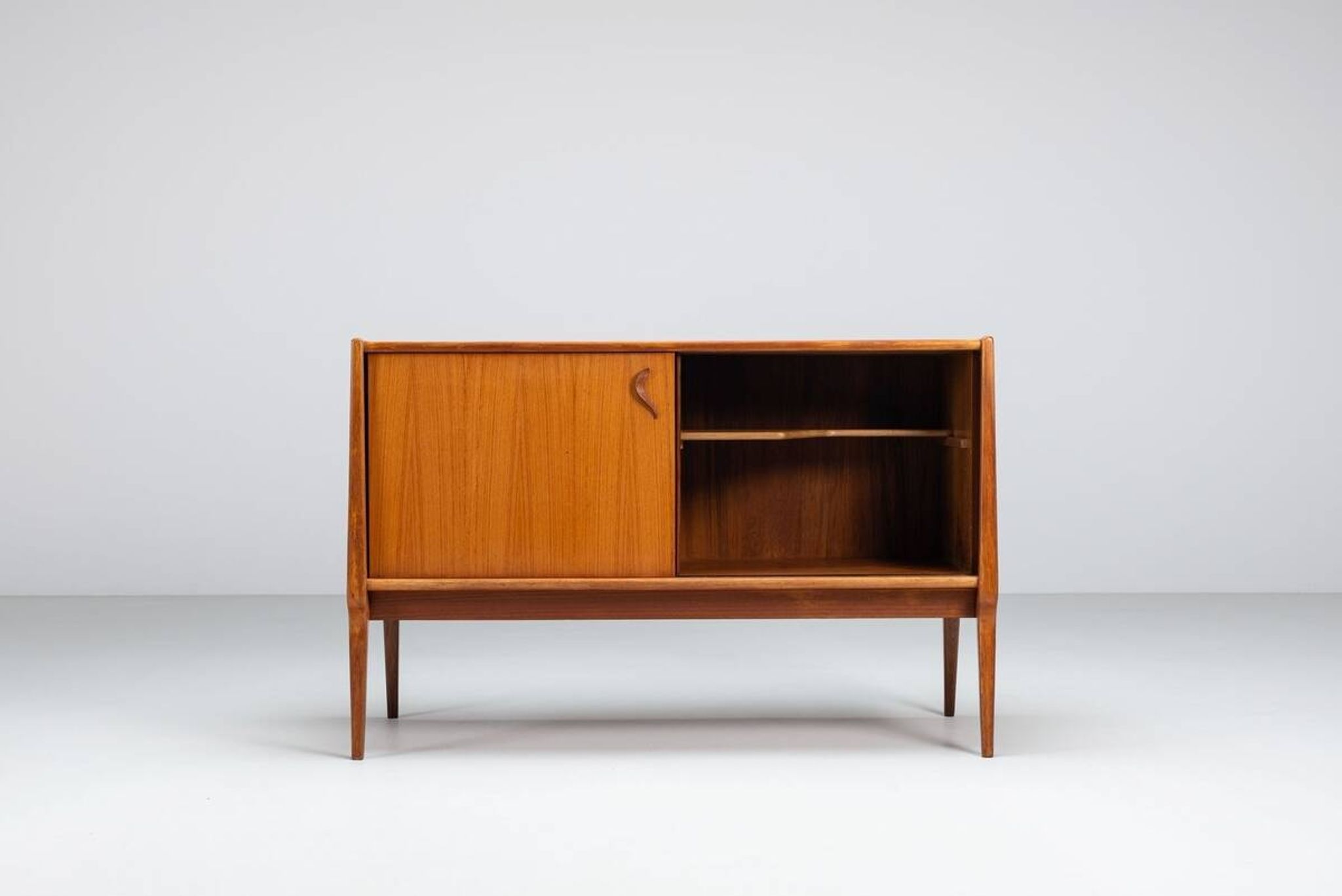 Bosteels Meubelen unique small sideboard walnut Belgium 1960